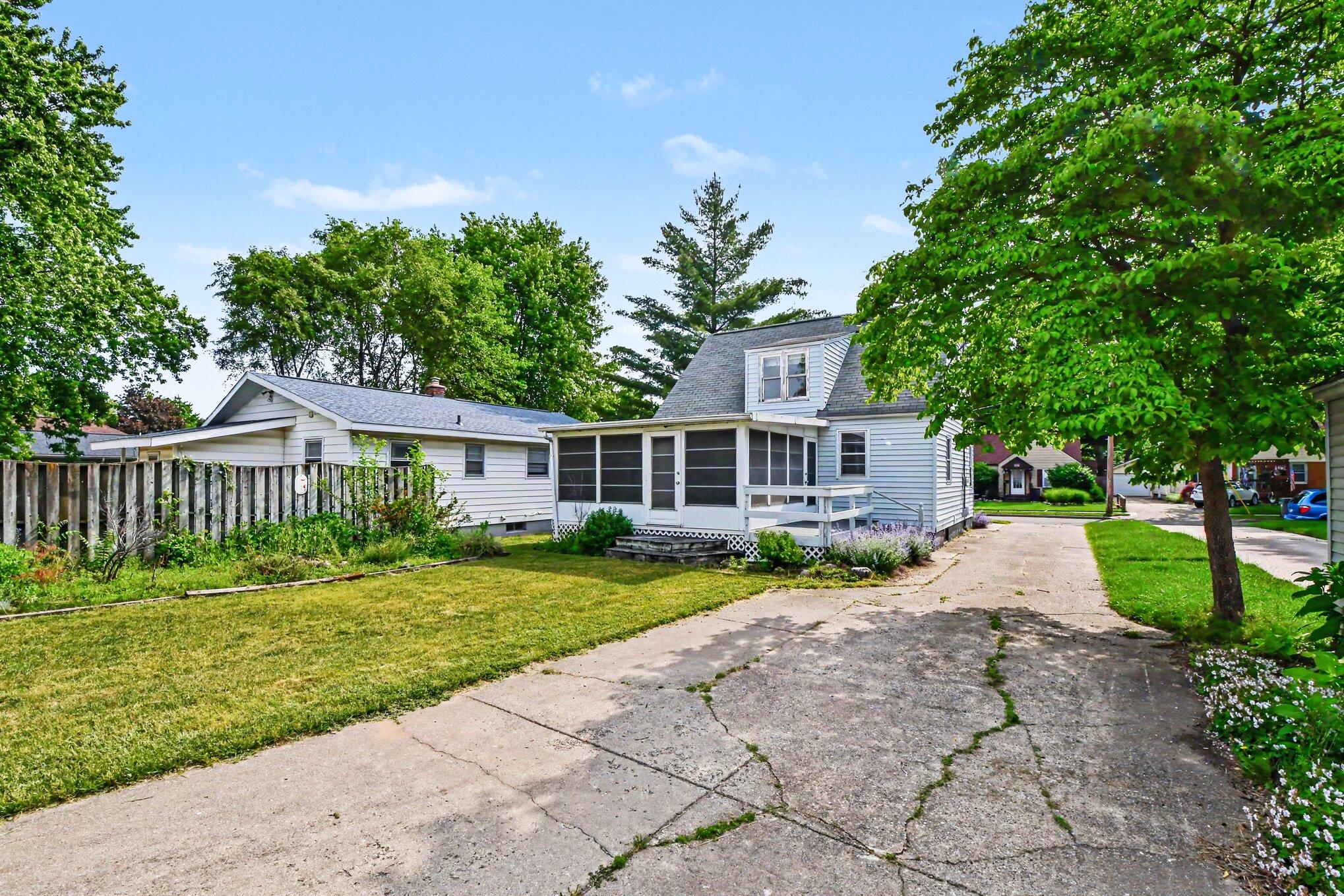 2909 Union Avenue SE Grand Rapids MI 49548