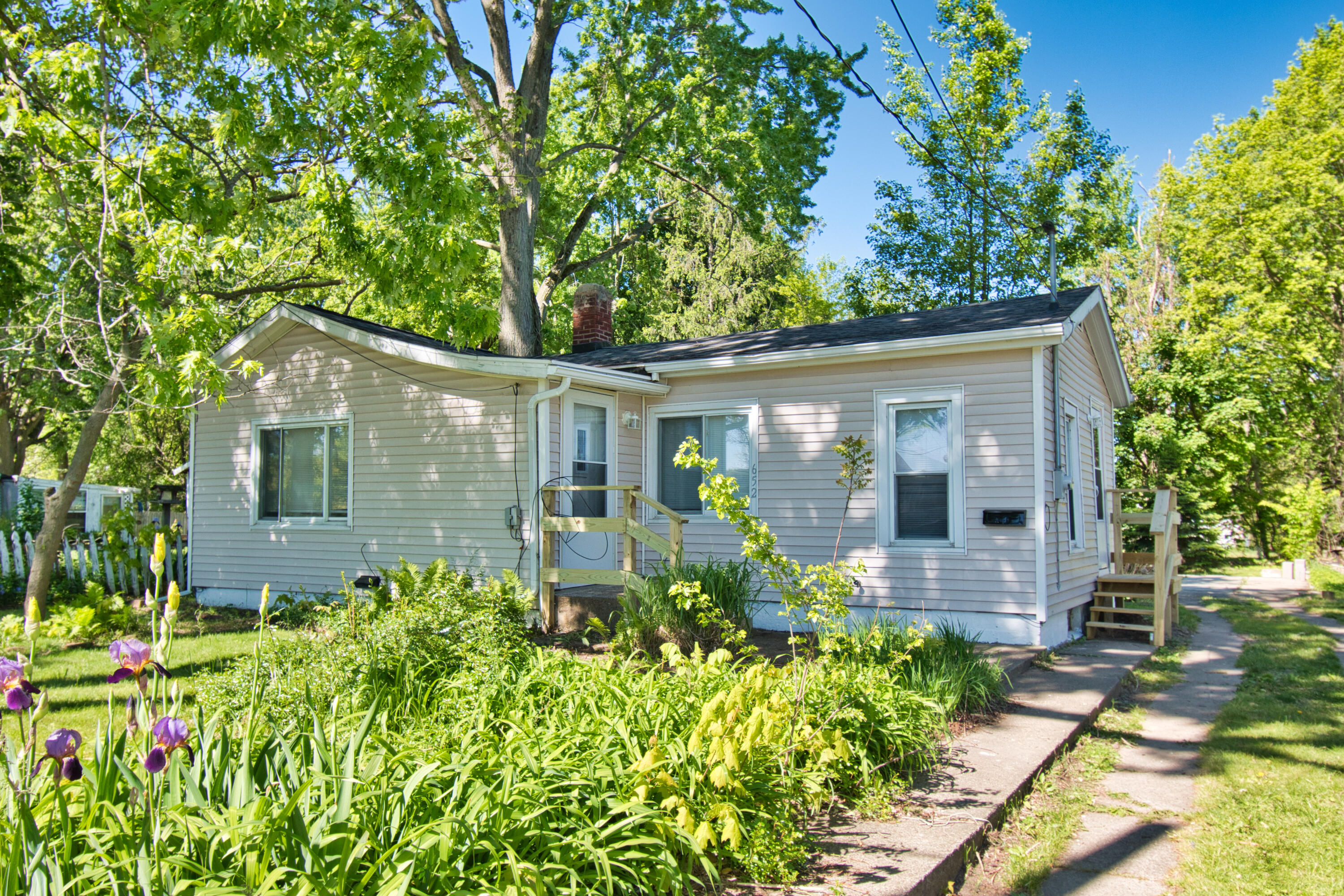 652 N 7th Street Niles MI 49120