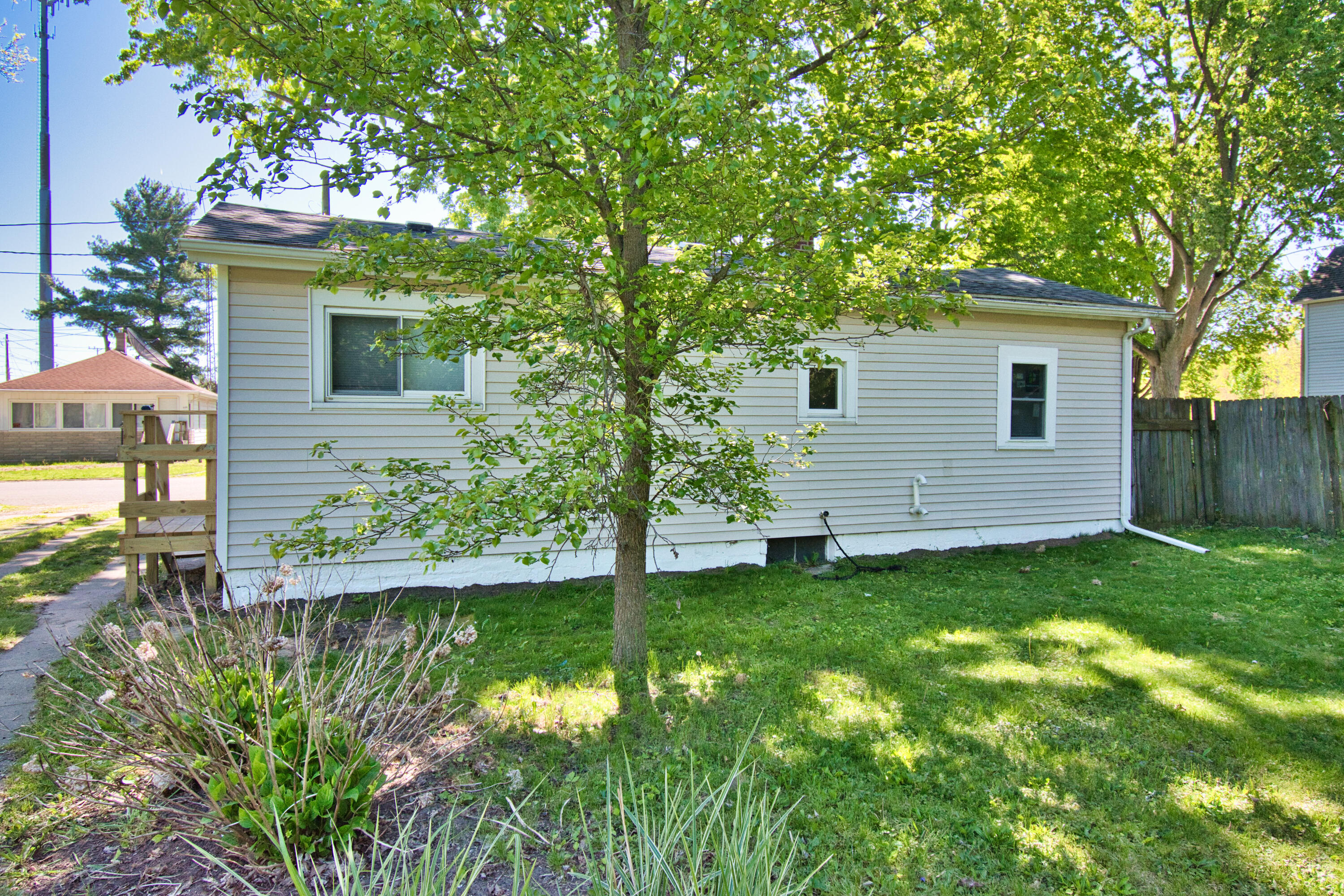652 N 7th Street Niles MI 49120