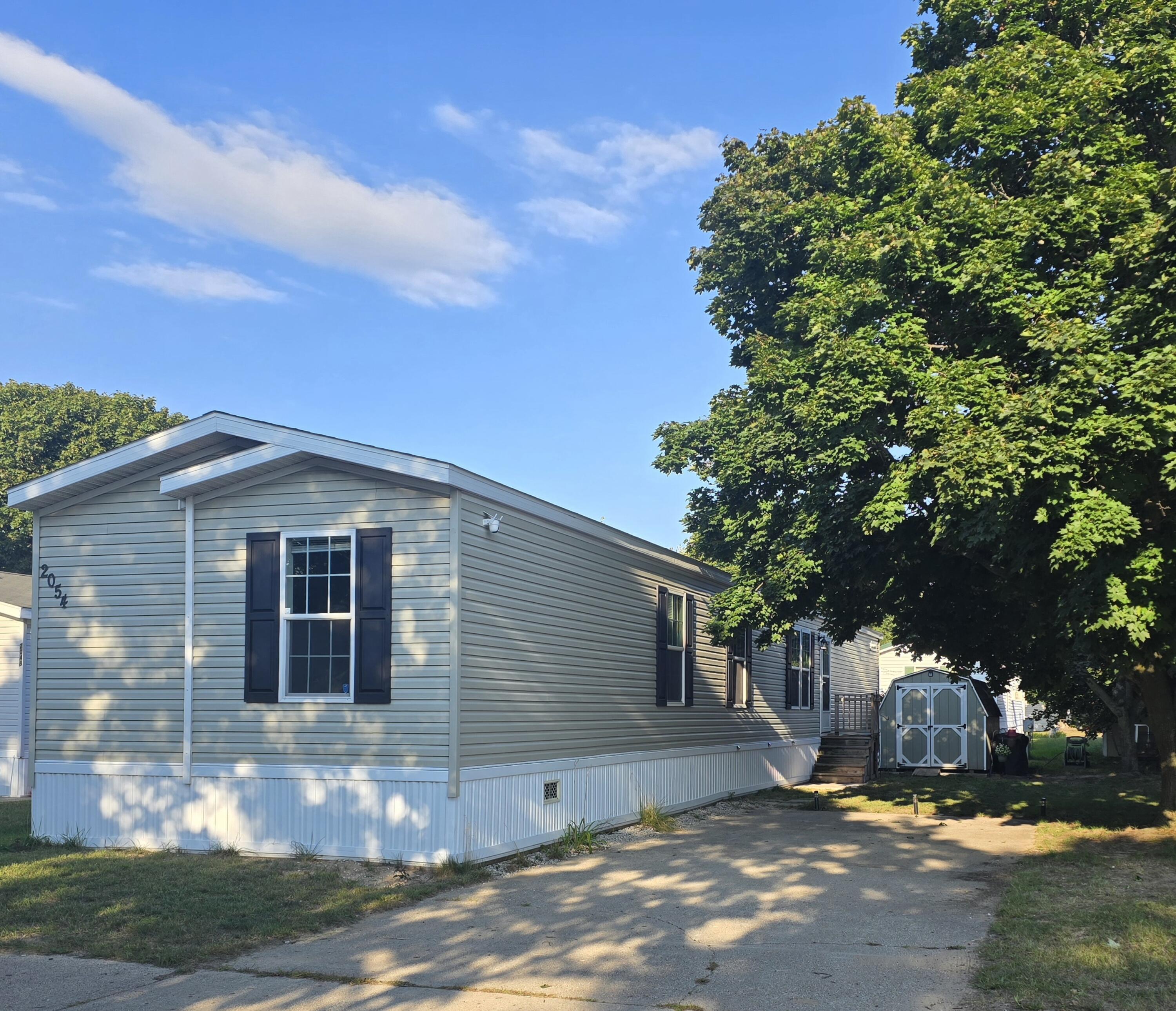 2054 Ironwood E Court Muskegon MI 49442