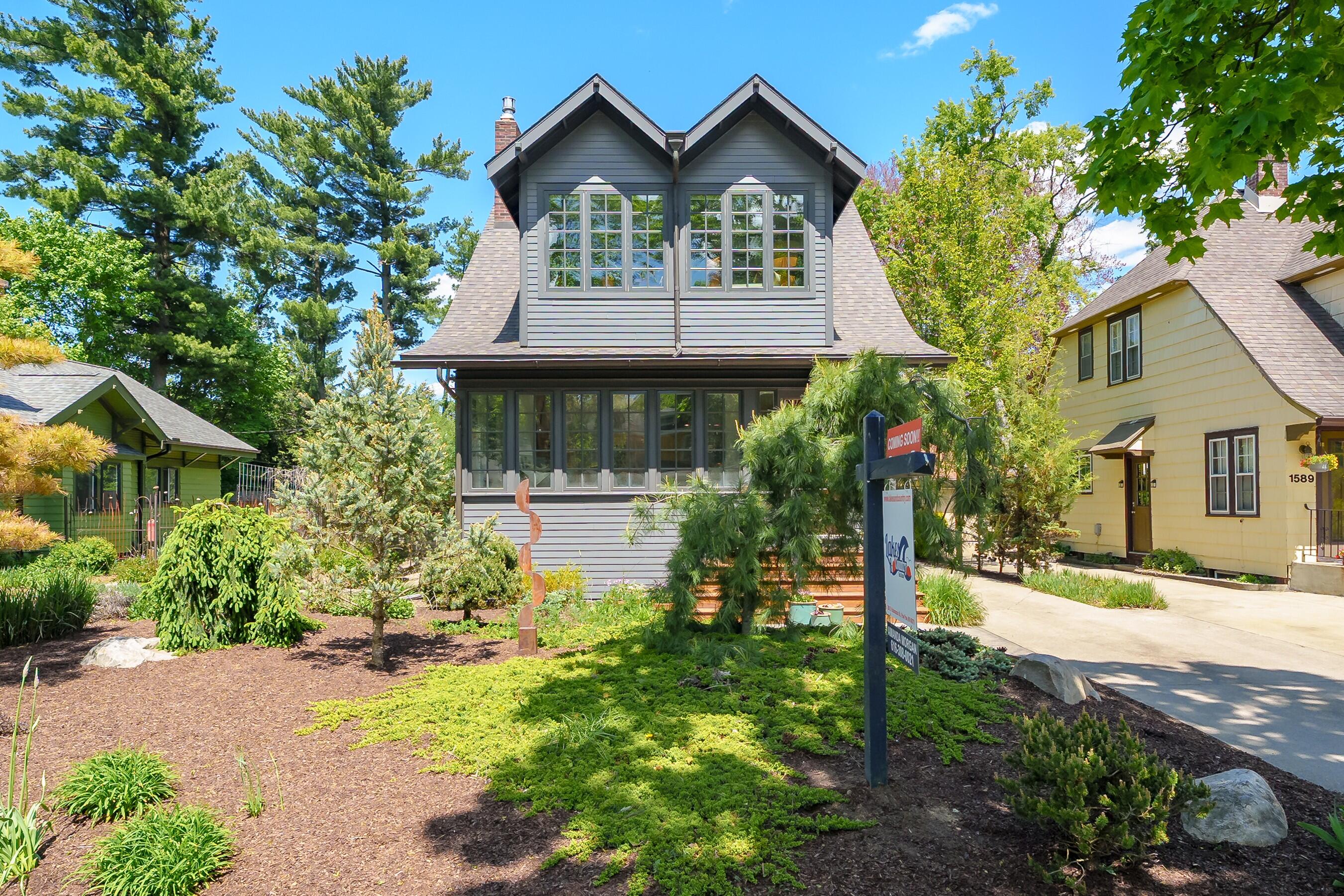 1587 S Spruce Drive Kalamazoo MI 49008