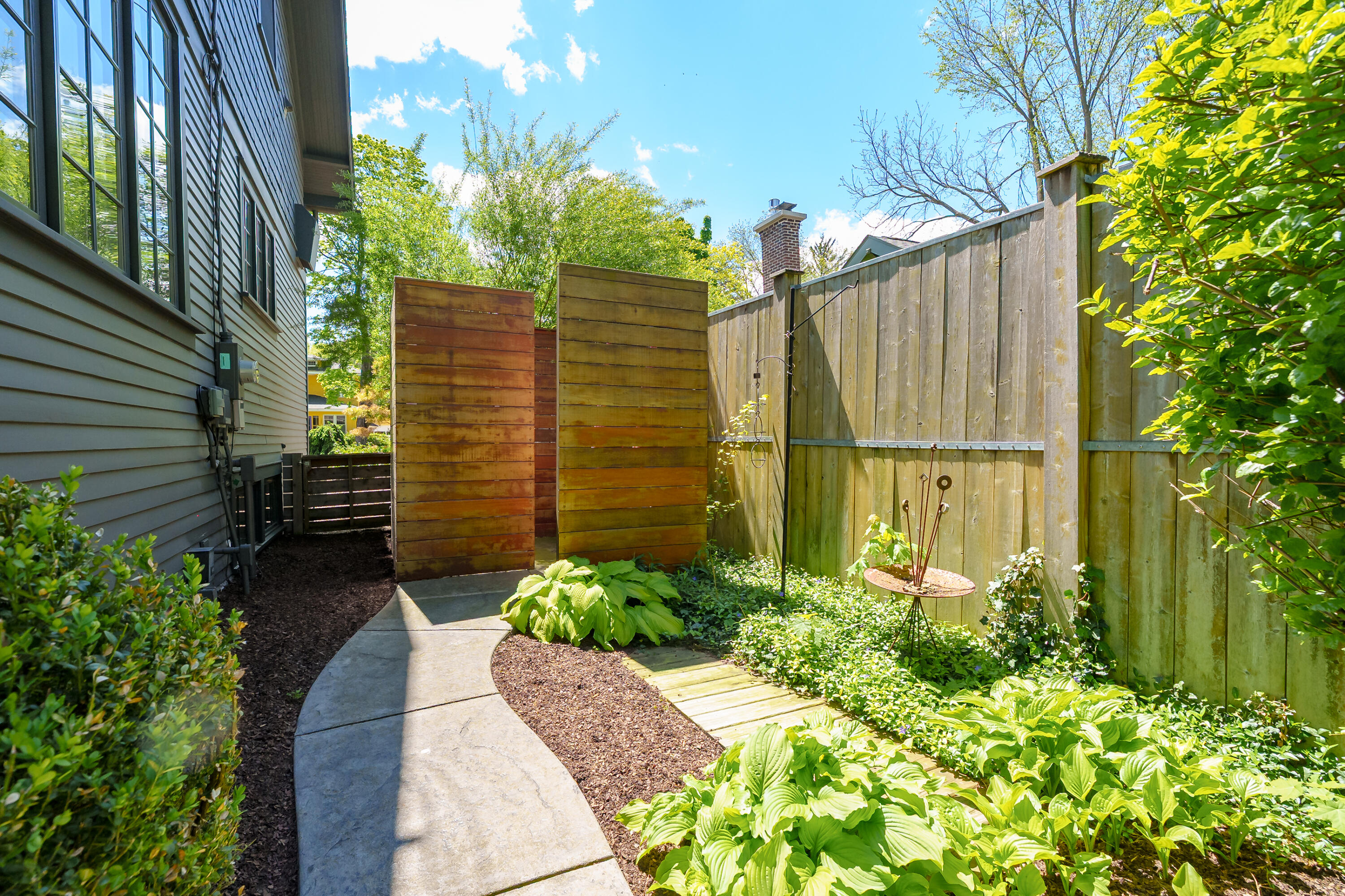 1587 S Spruce Drive Kalamazoo MI 49008