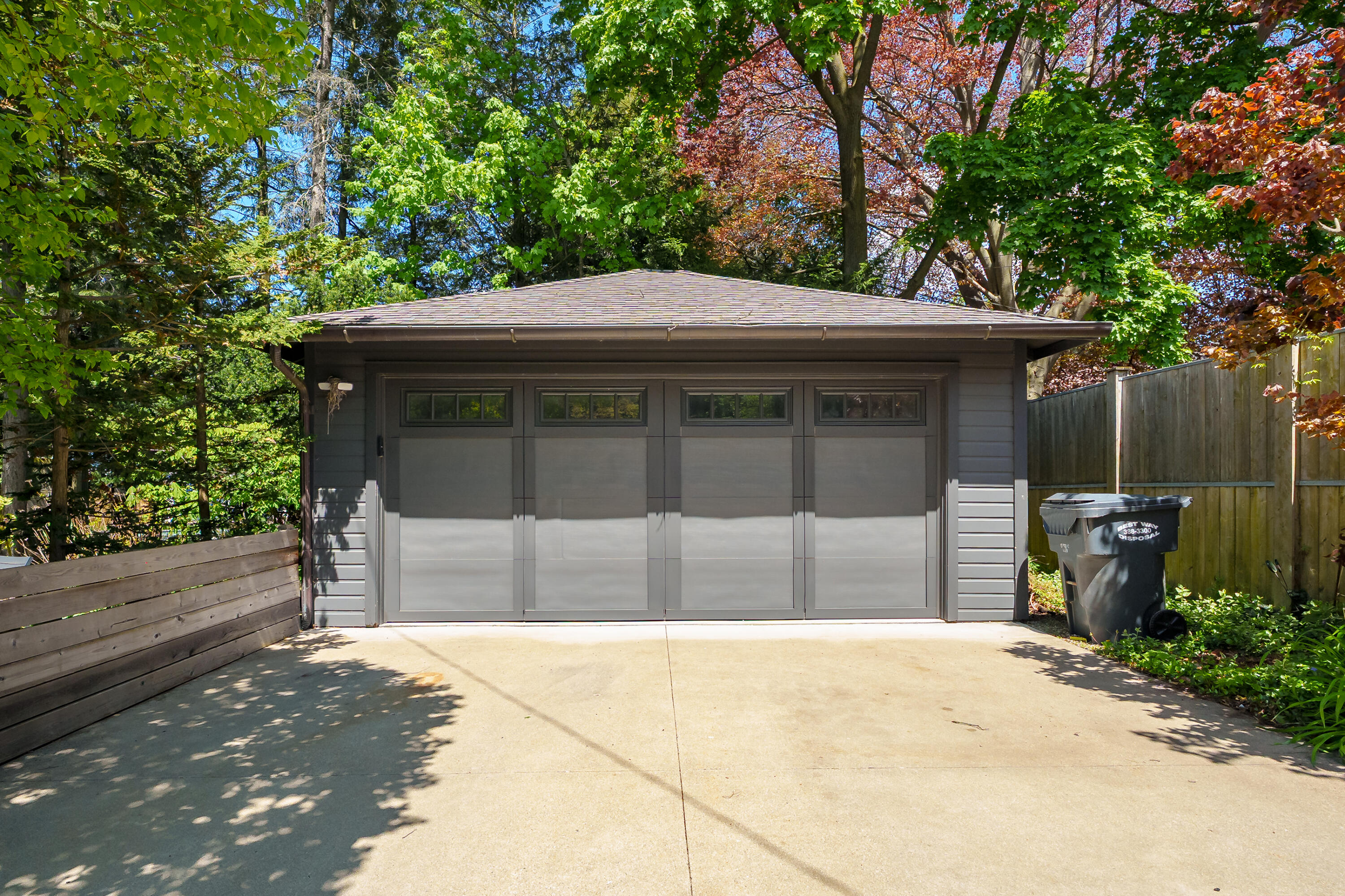 1587 S Spruce Drive Kalamazoo MI 49008