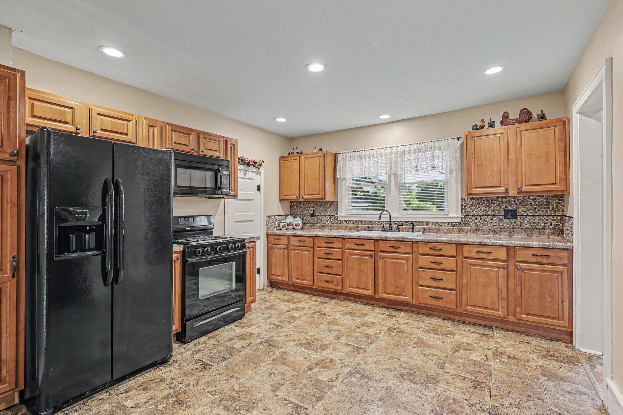 1130 Ireland Avenue Muskegon MI 49441