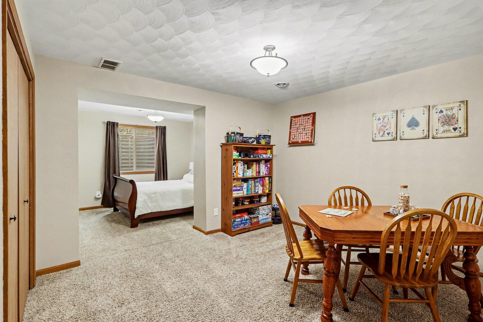 2828 W F Avenue Kalamazoo MI 49009