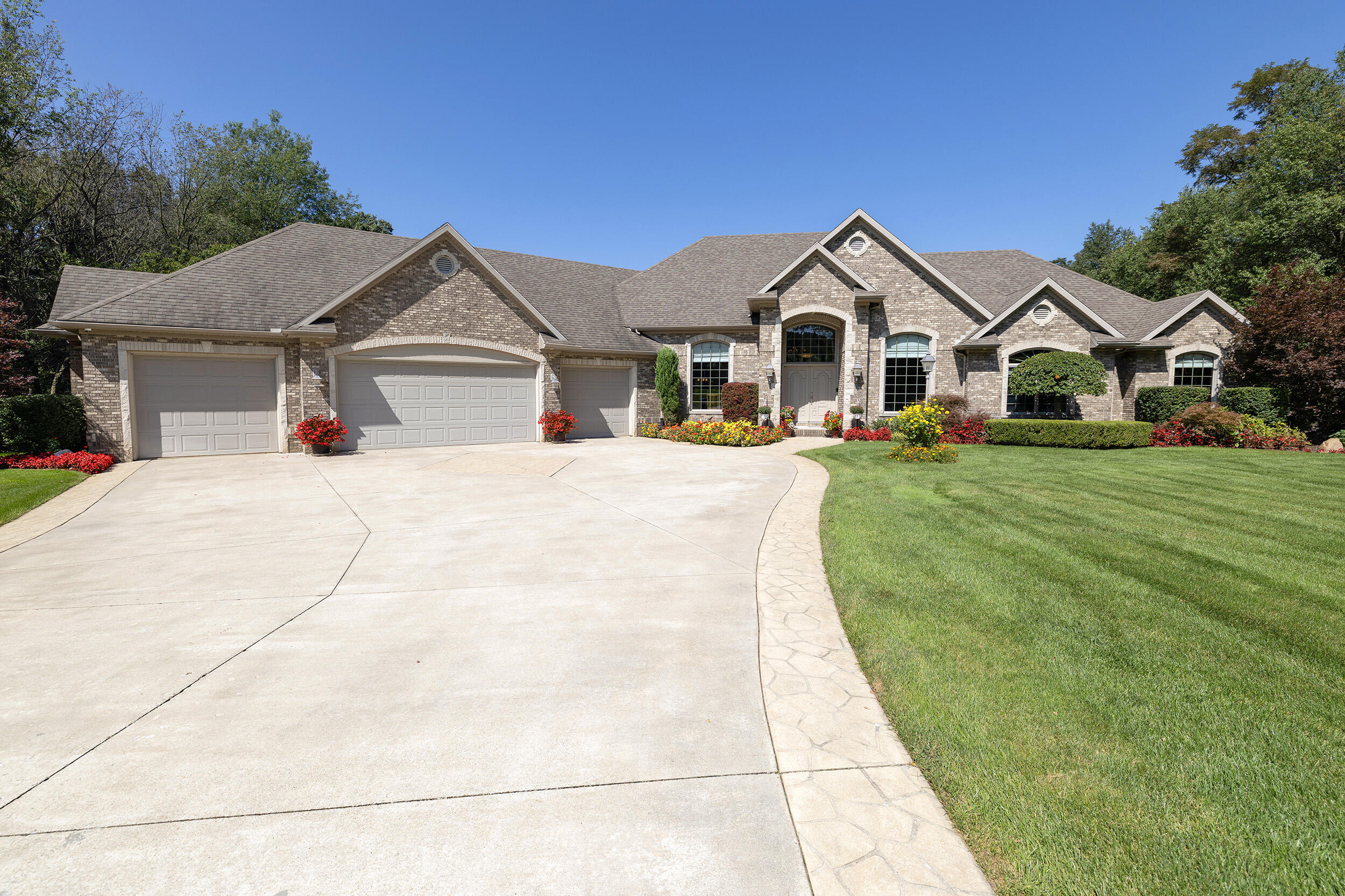33117 Lake Forest Court Niles MI 49120