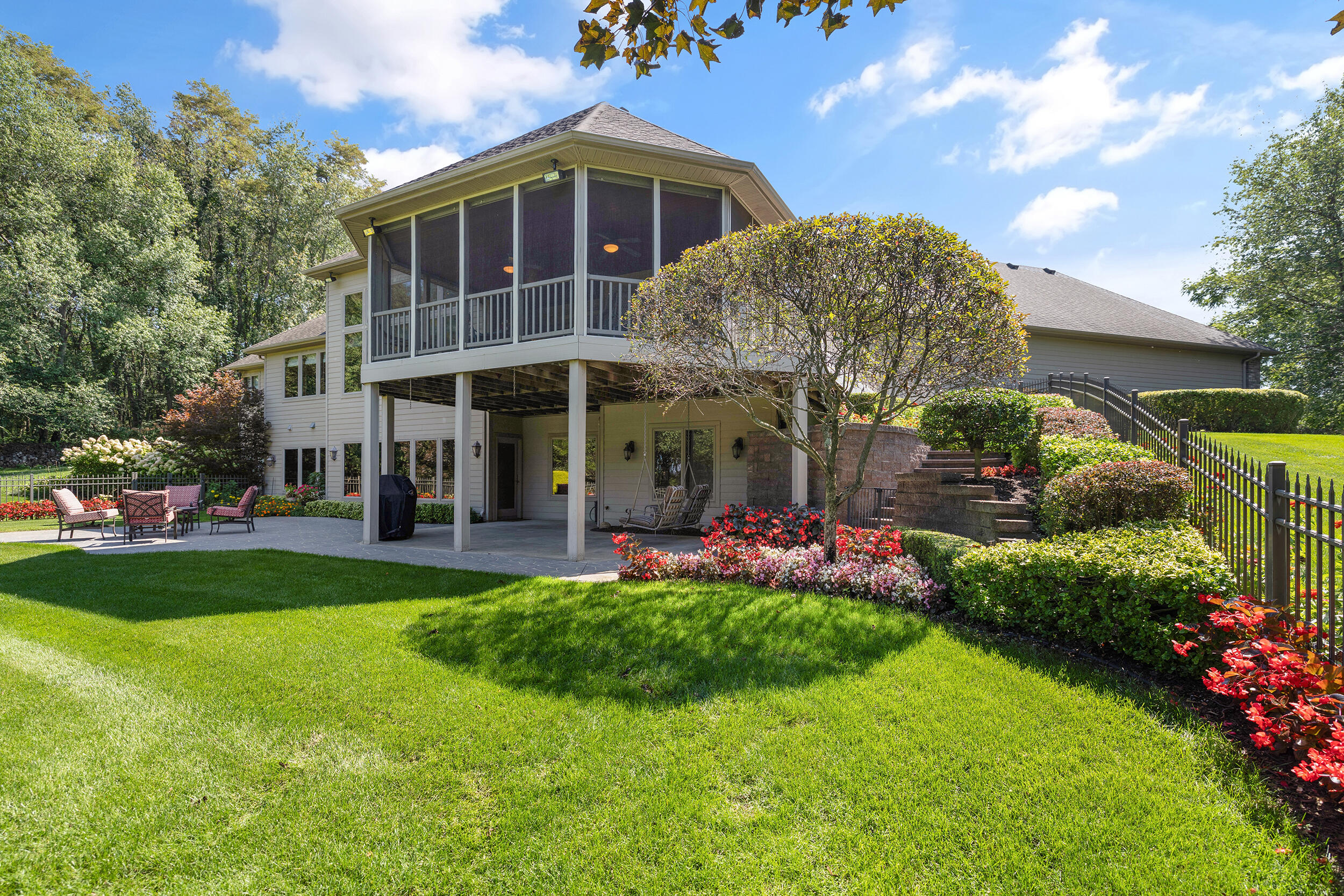 33117 Lake Forest Court Niles MI 49120