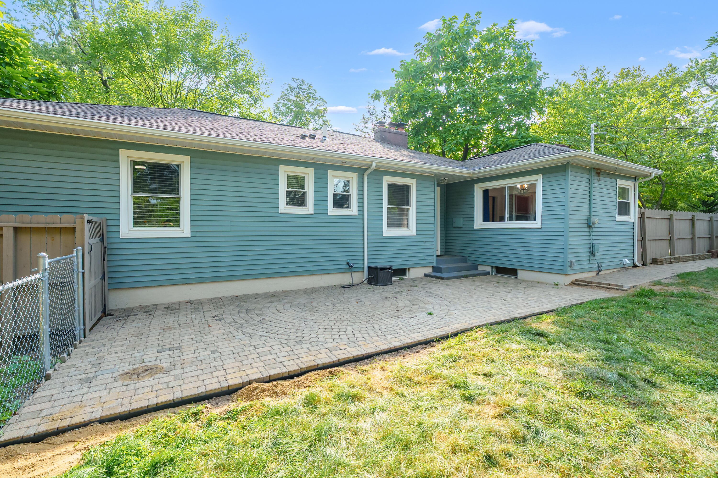 1028 Ferndale Avenue Kalamazoo MI 49001