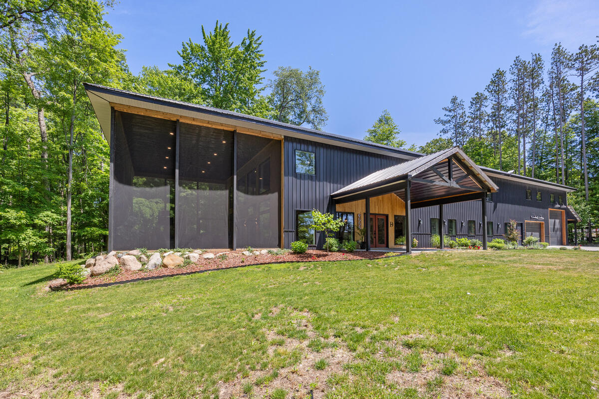9555 Kath Court NE Rockford MI 49341