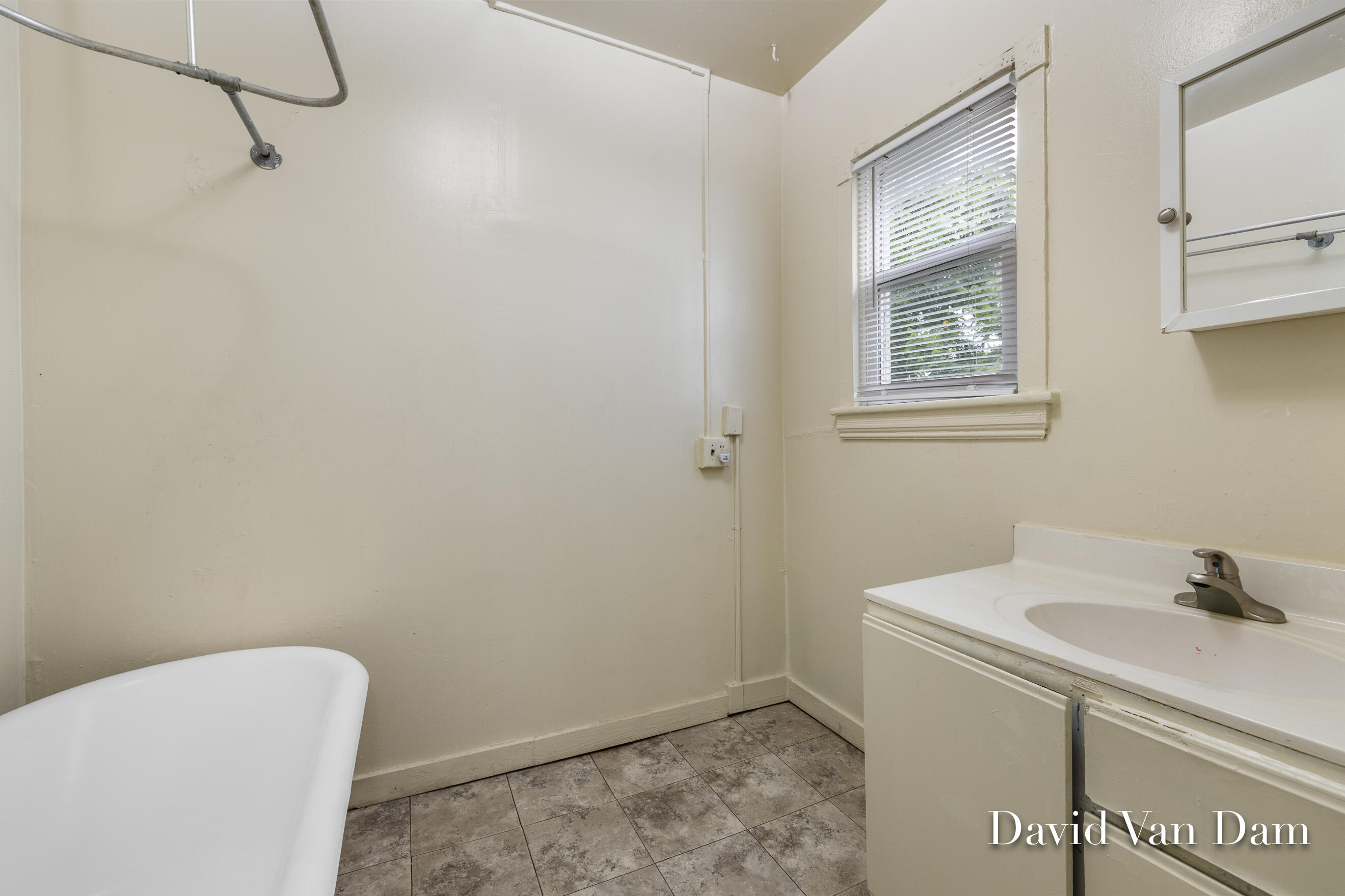 140 Stewart Street SW Grand Rapids MI 49507