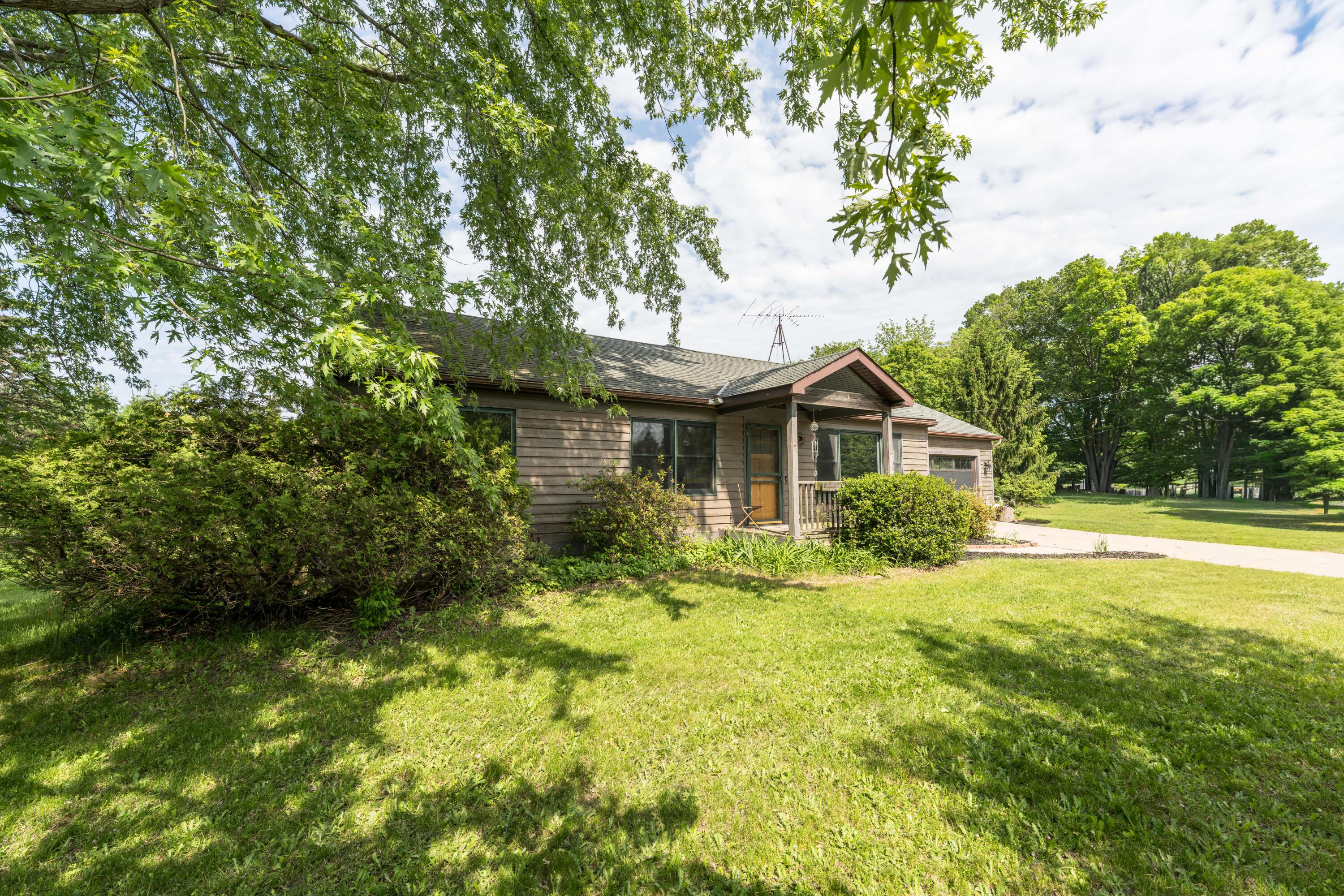 2995 65th Street Fennville MI 49408
