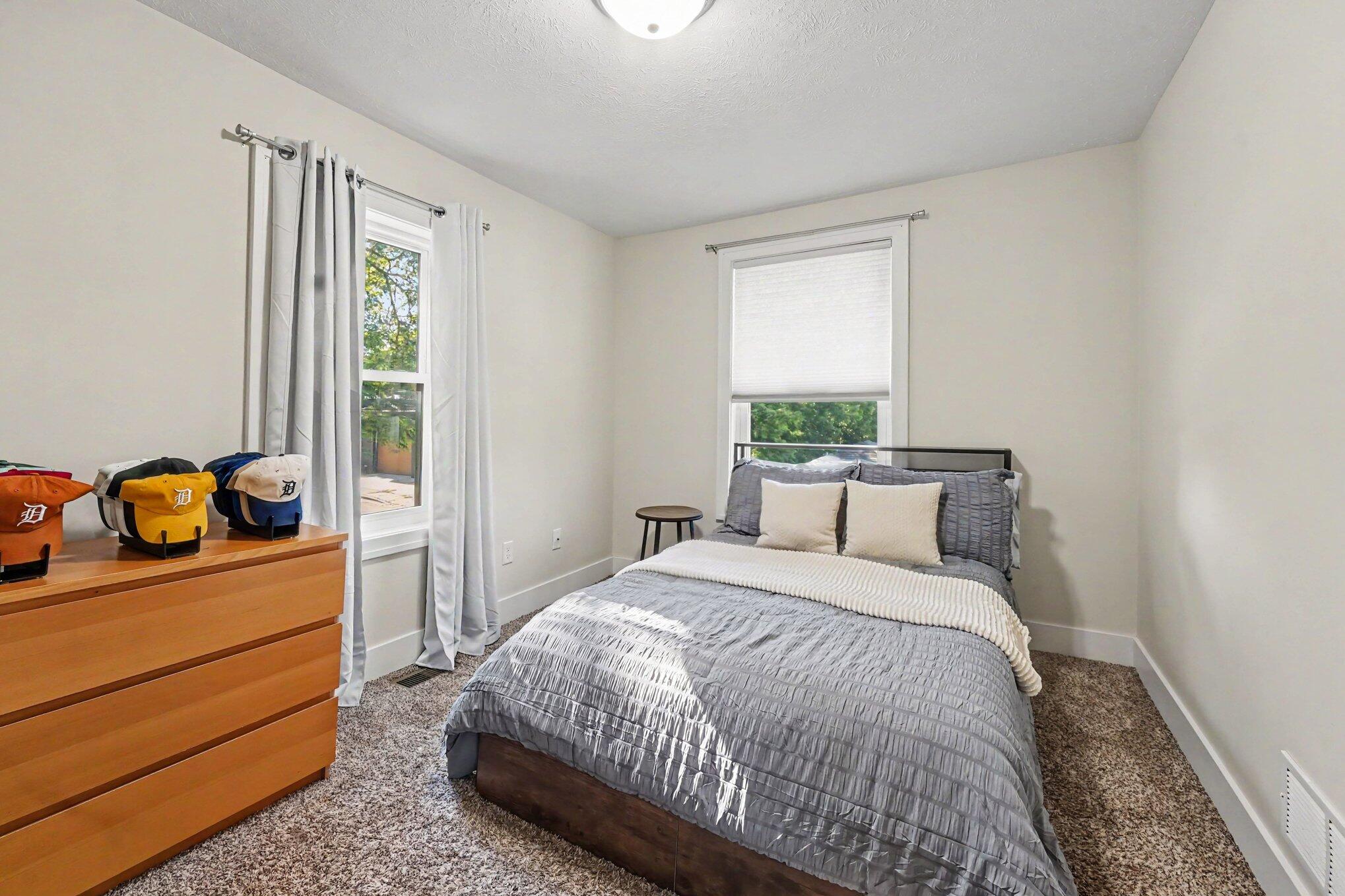 1250 Ford Avenue NE Grand Rapids MI 49505