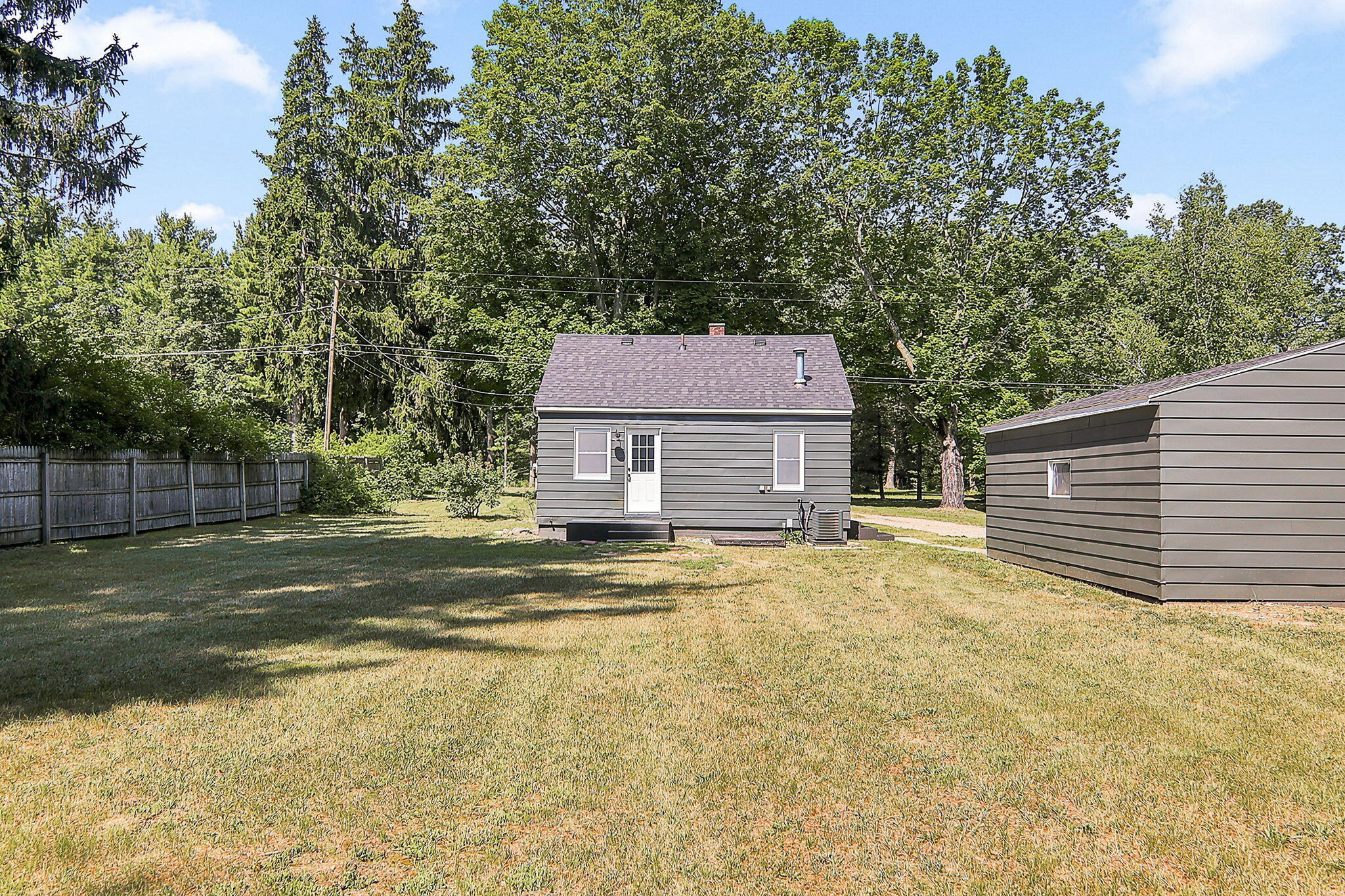 2304 Central Avenue Muskegon MI 49445