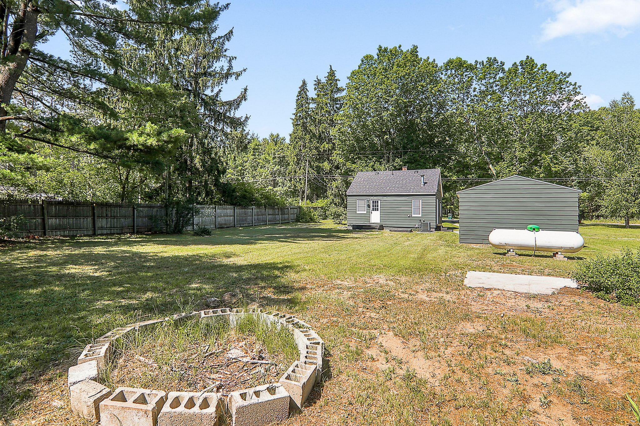 2304 Central Avenue Muskegon MI 49445