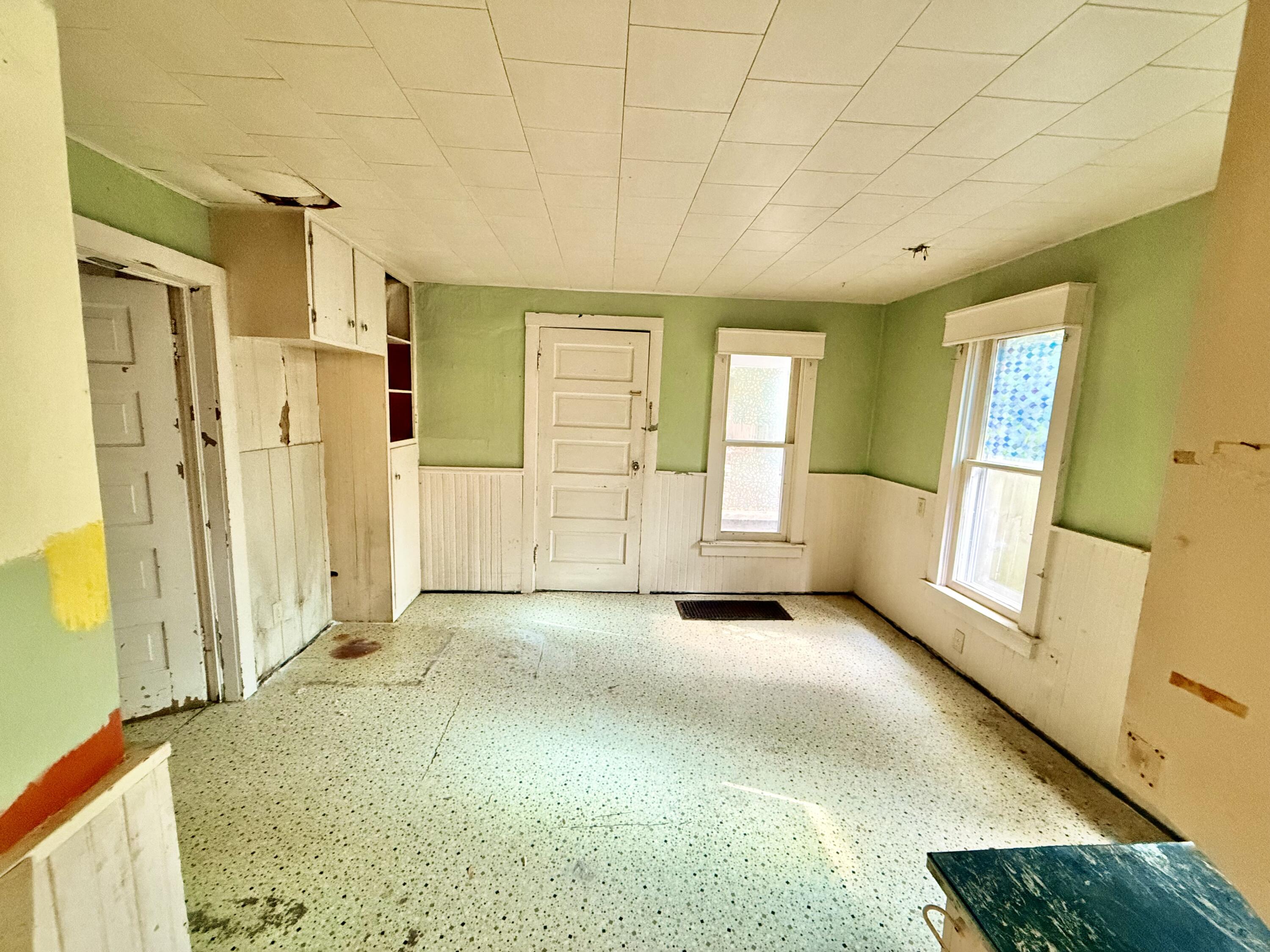 1560 Forrest Avenue NE Grand Rapids MI 49505