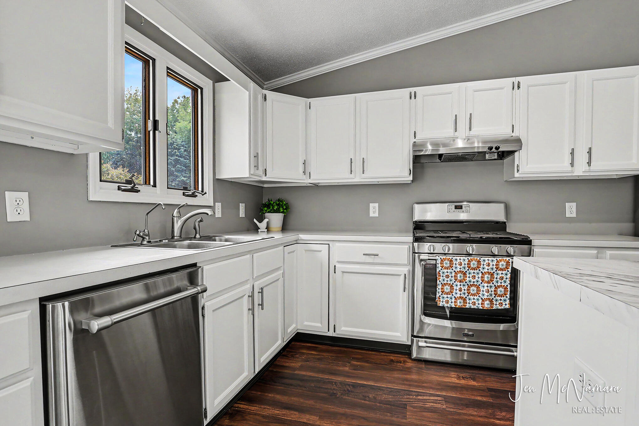 4050 Rector Street NE Rockford MI 49341
