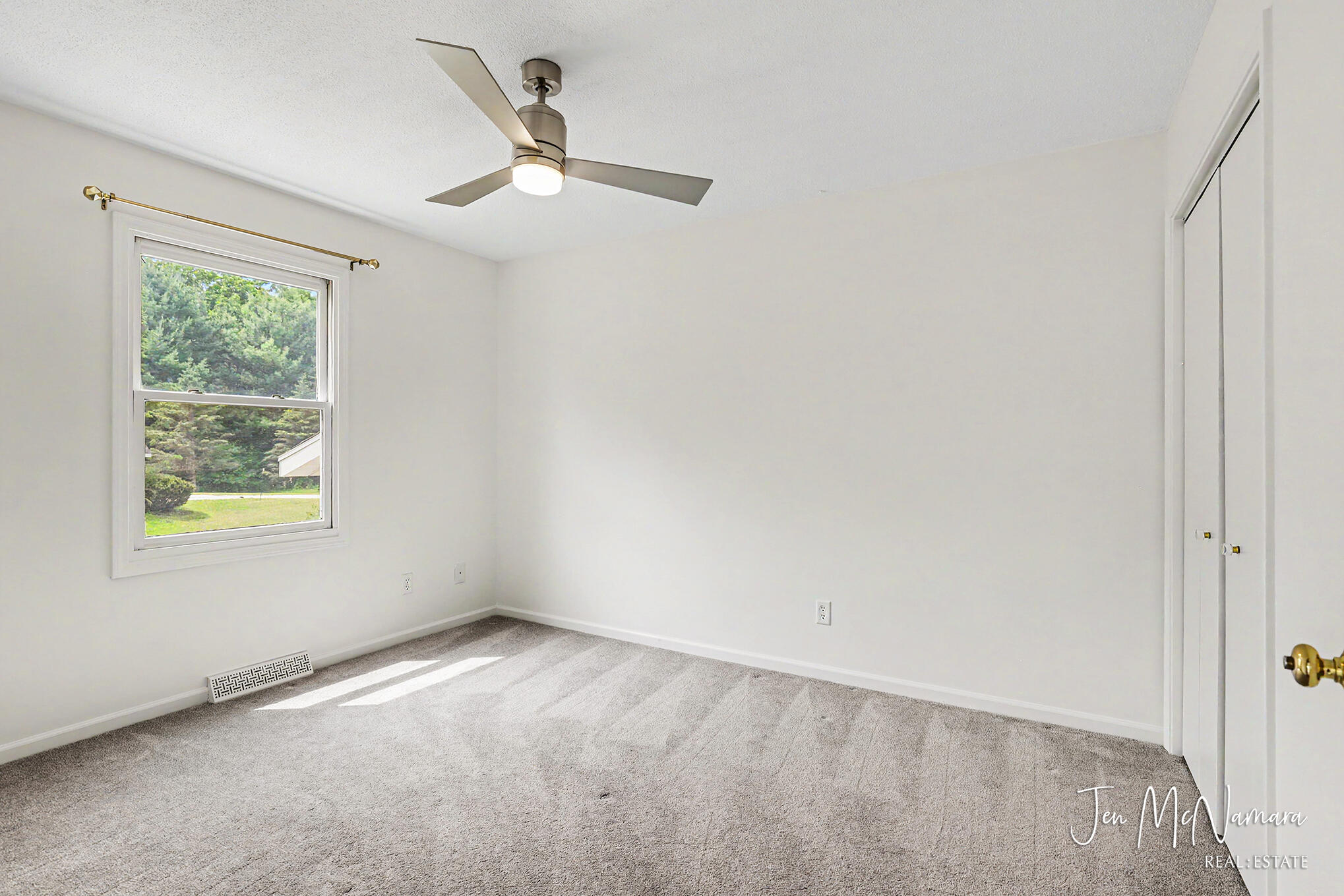 4050 Rector Street NE Rockford MI 49341