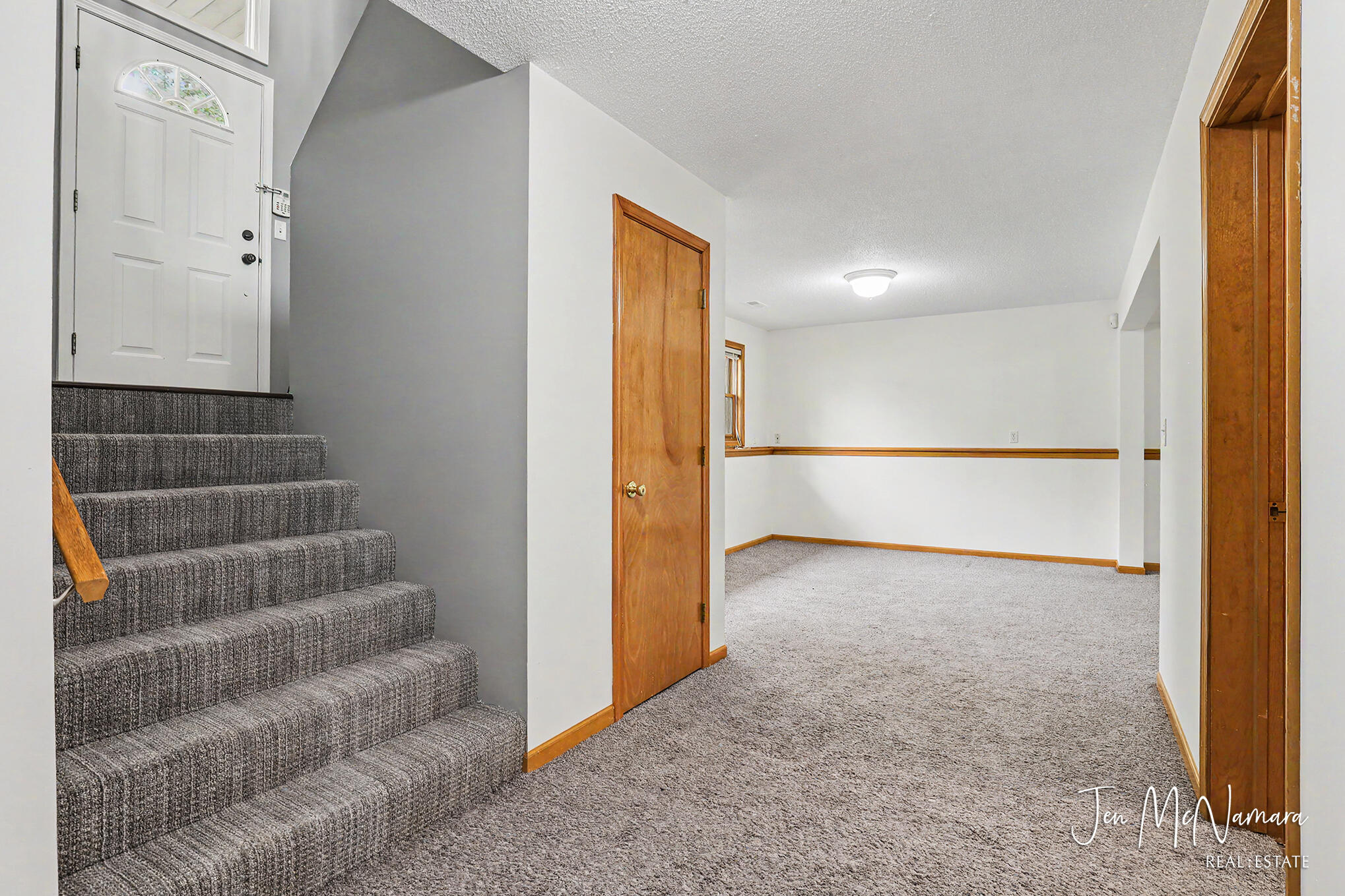 4050 Rector Street NE Rockford MI 49341
