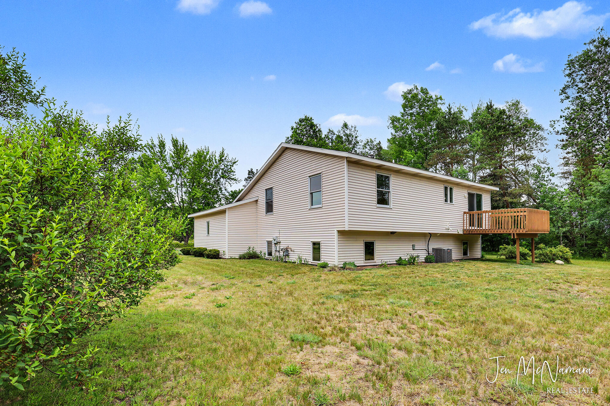 4050 Rector Street NE Rockford MI 49341