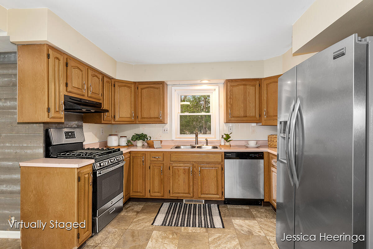 475 Northland Court NE Rockford MI 49341