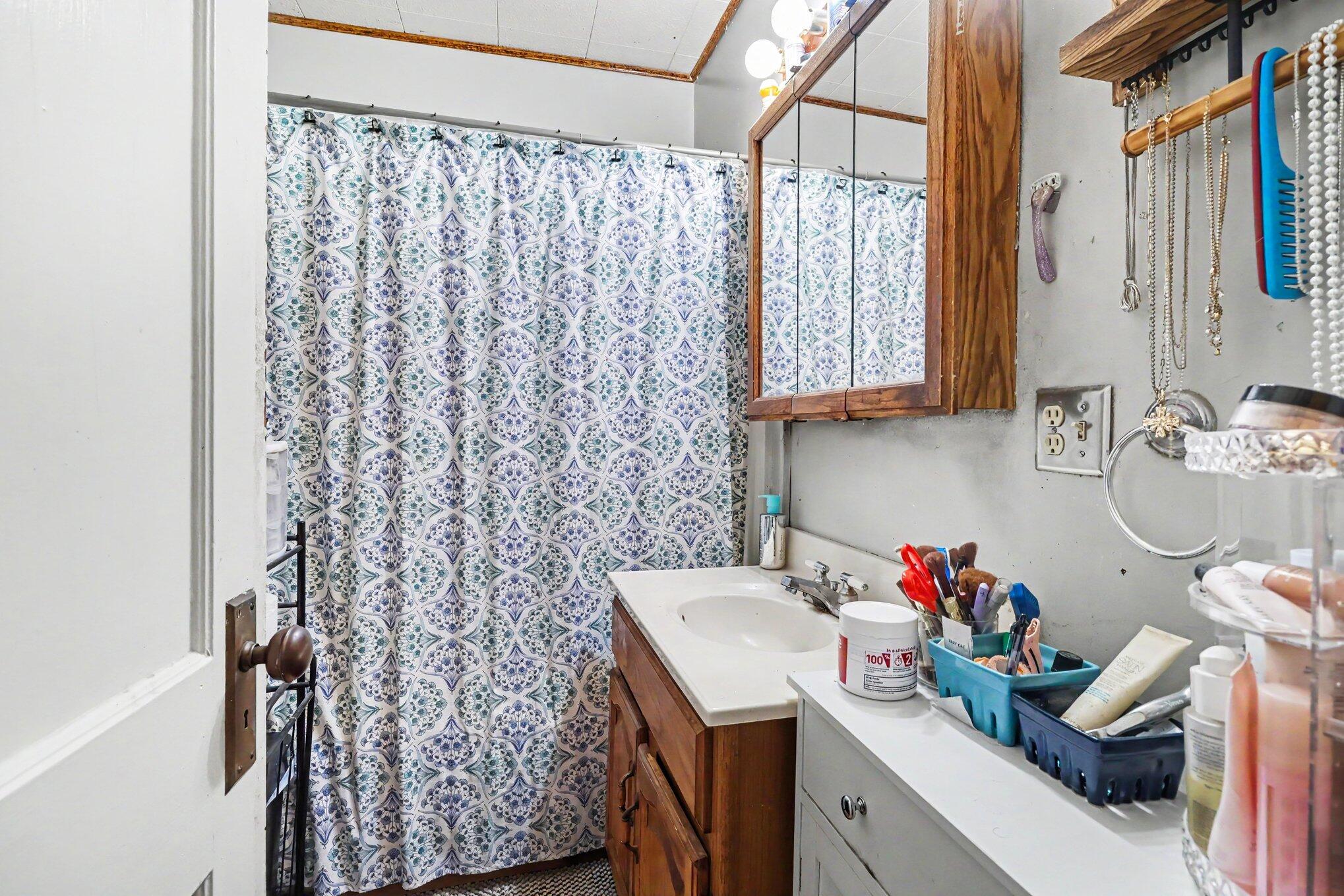 2034 Royce Avenue Kalamazoo MI 49001