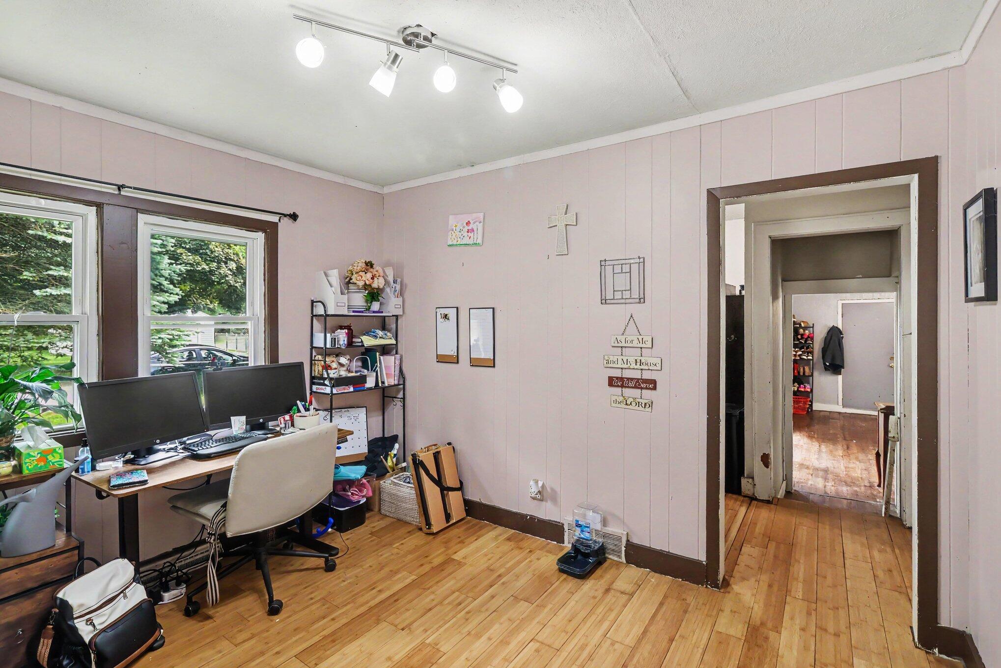 2034 Royce Avenue Kalamazoo MI 49001
