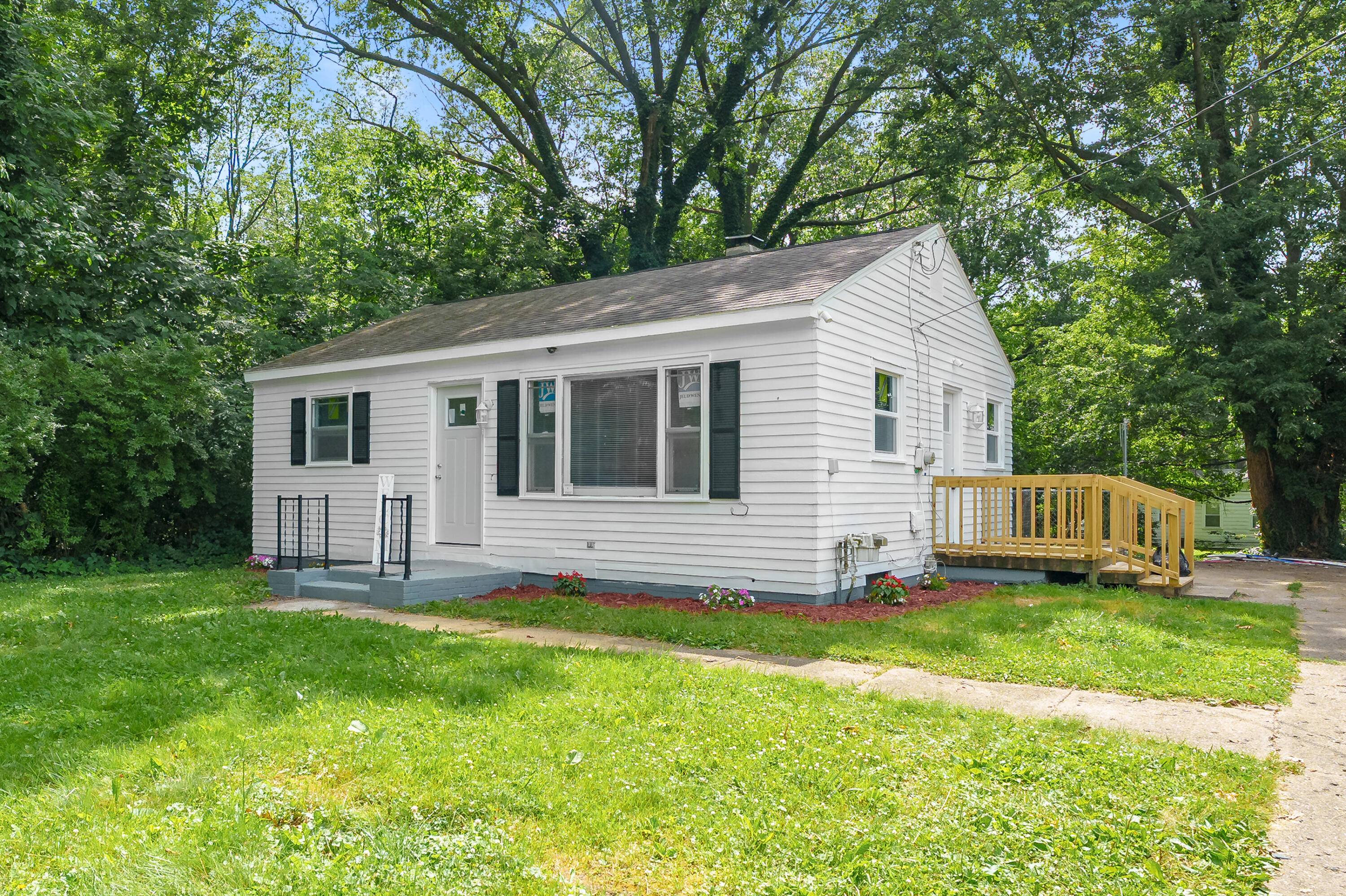 1301 Colgrove Avenue Kalamazoo MI 49048