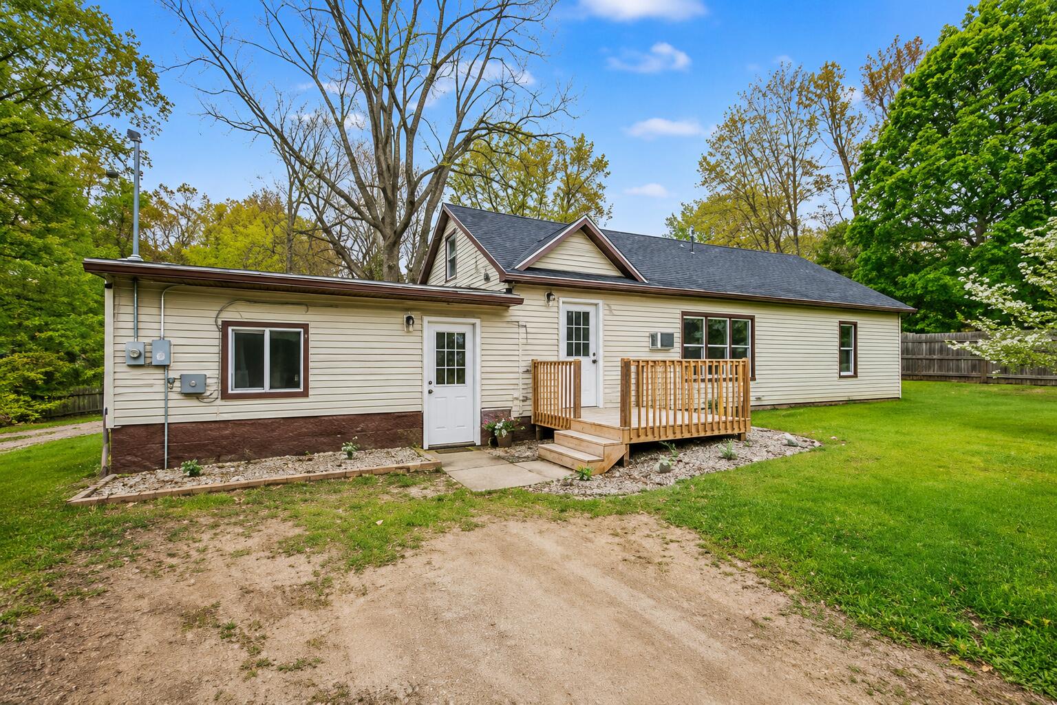 659 Academy Street Allegan MI 49010