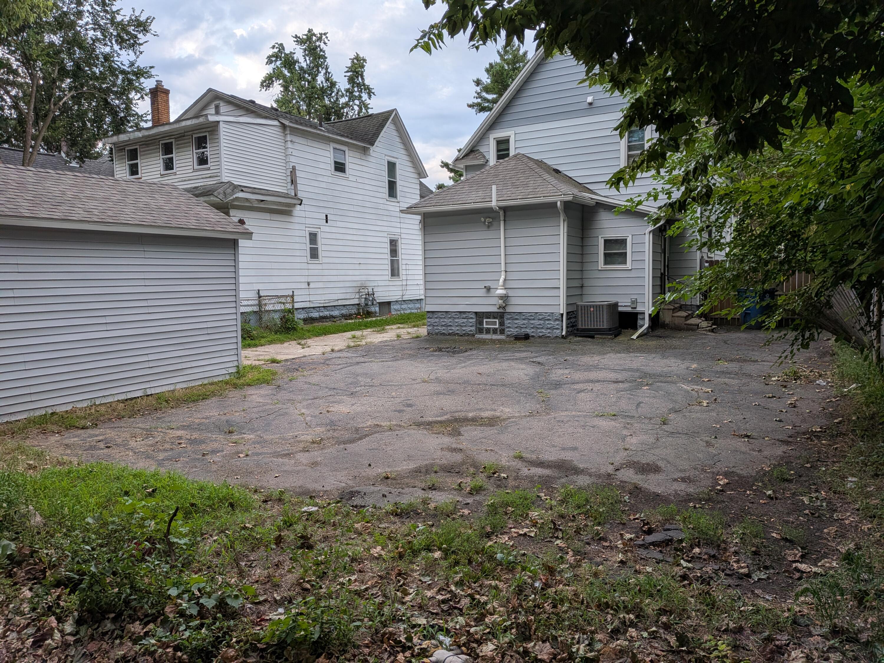 1305 Reed Avenue Kalamazoo MI 49001