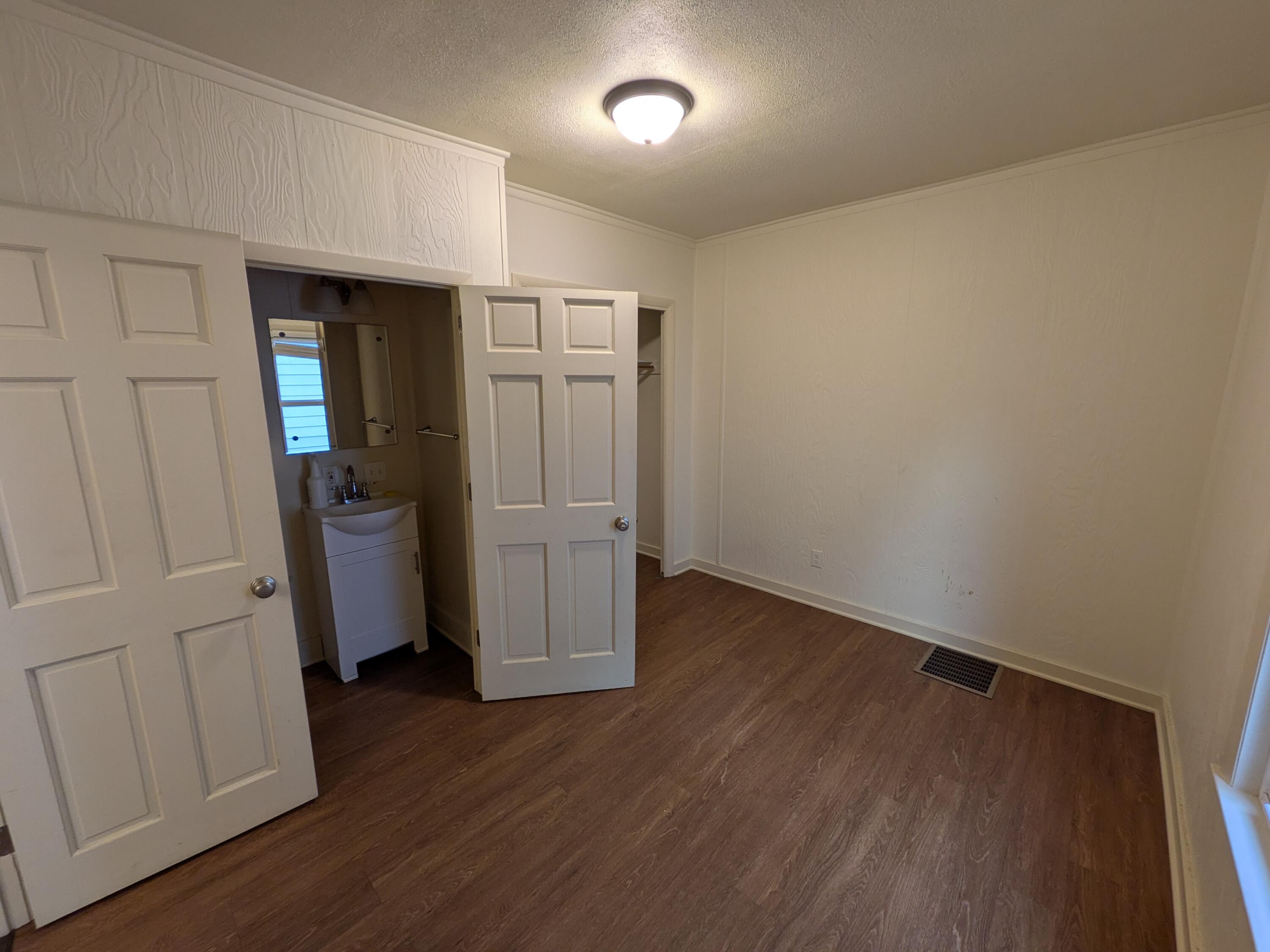 1305 Reed Avenue Kalamazoo MI 49001