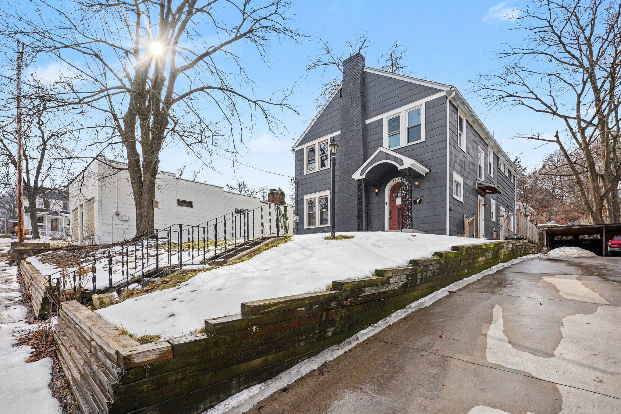 2326 S Burdick Street Kalamazoo MI 49001