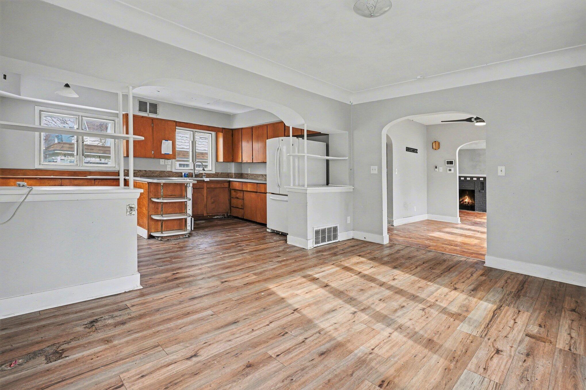 2326 S Burdick Street Kalamazoo MI 49001