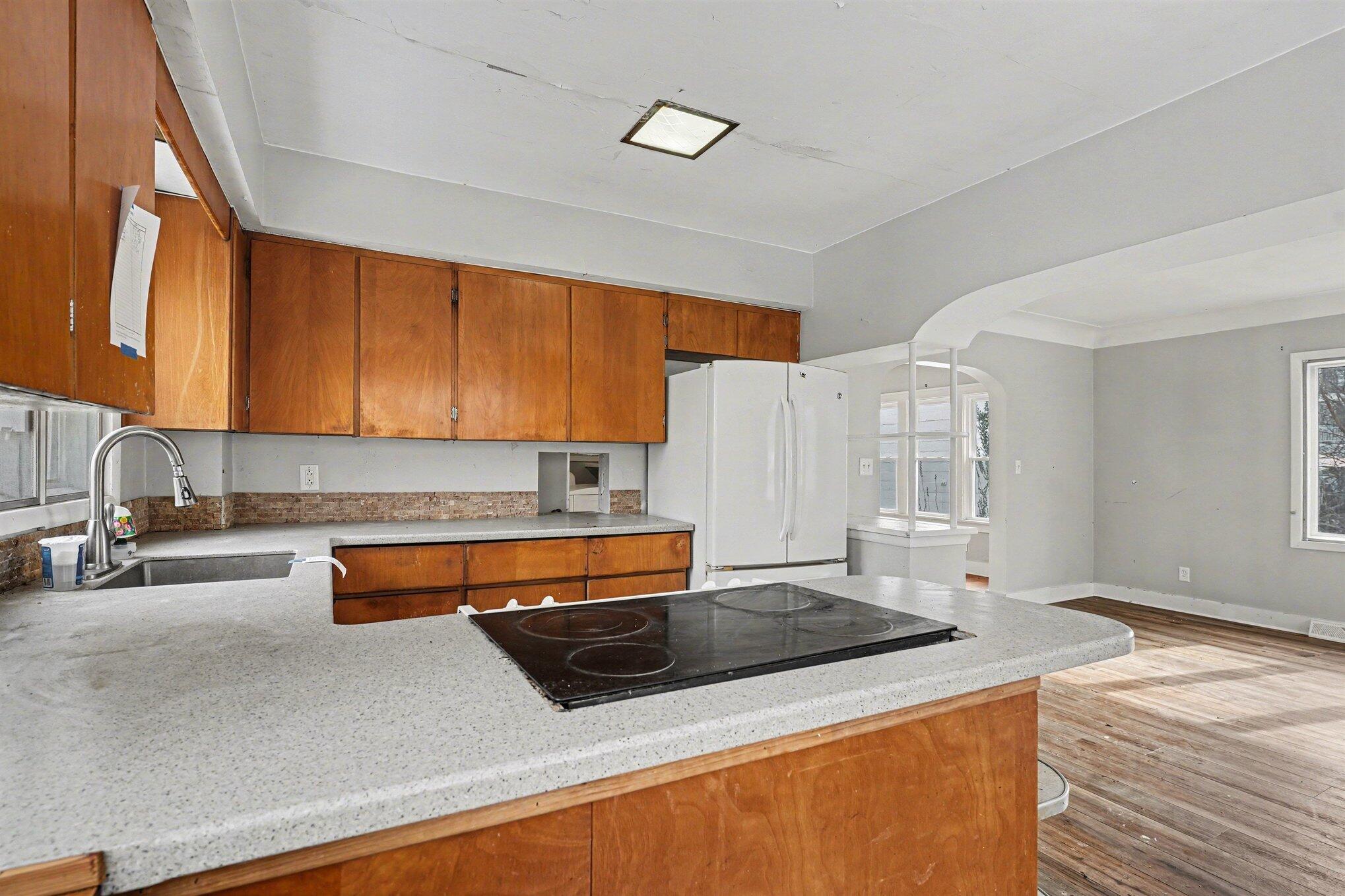 2326 S Burdick Street Kalamazoo MI 49001