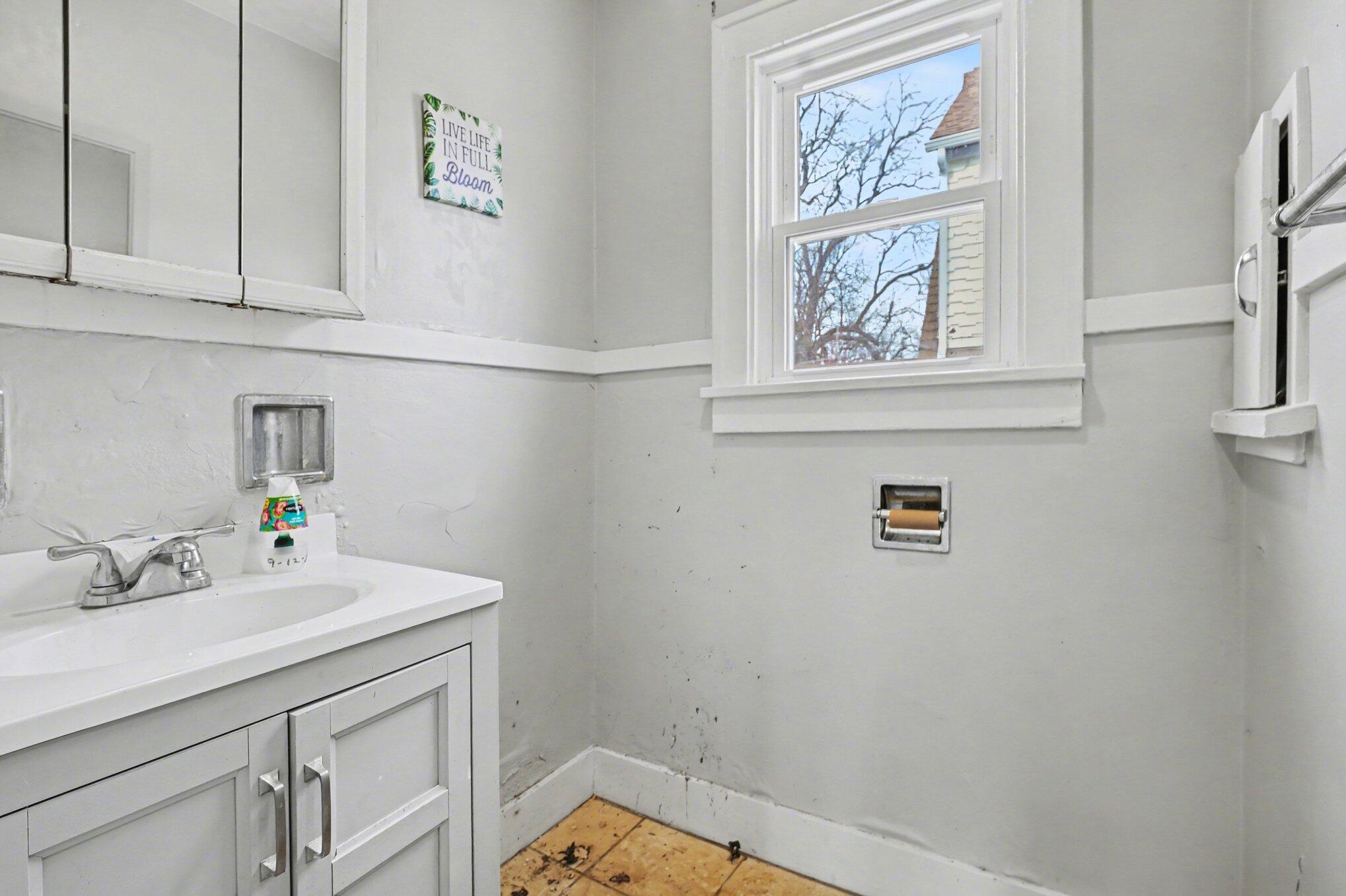 2326 S Burdick Street Kalamazoo MI 49001