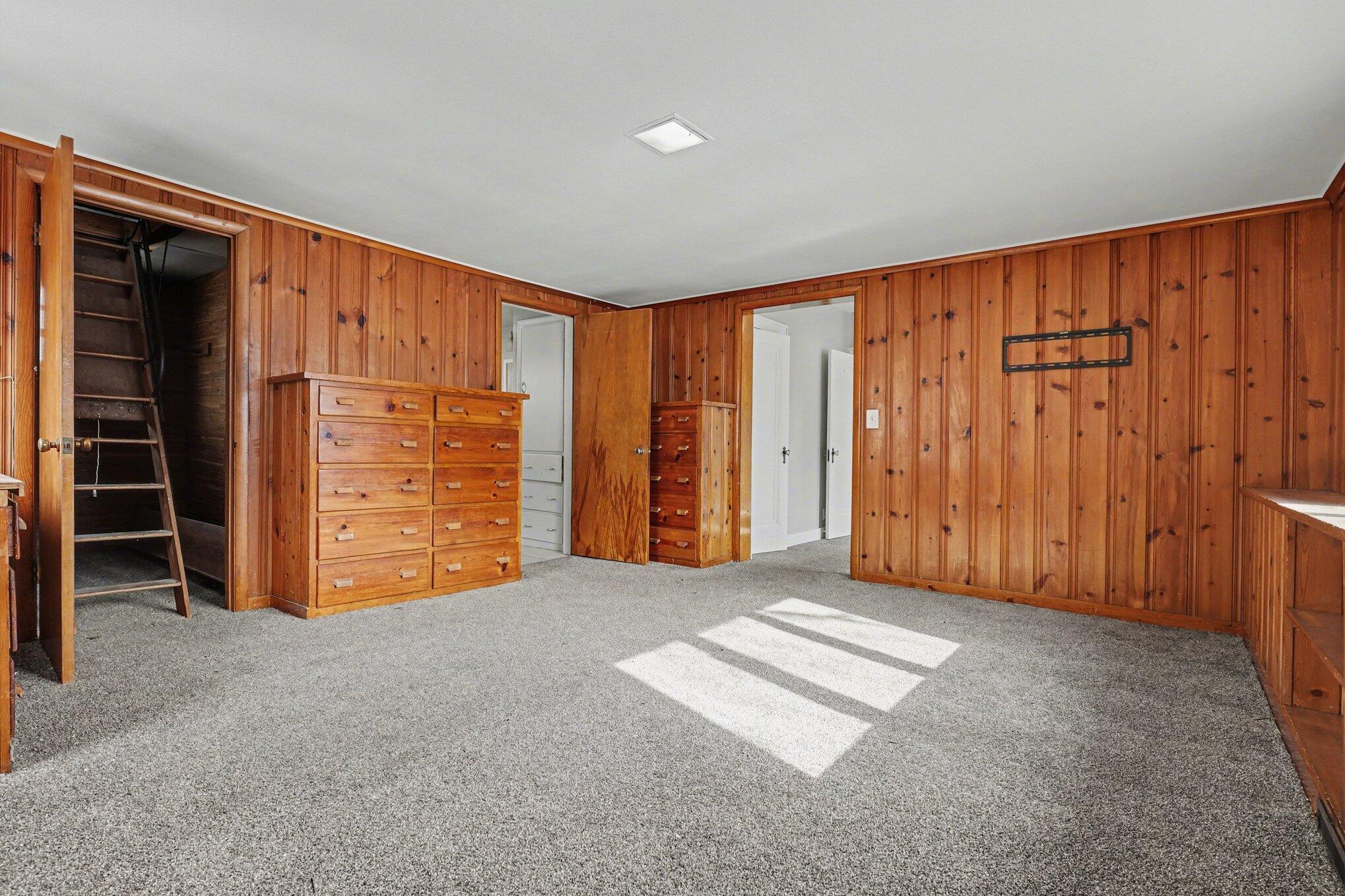 2326 S Burdick Street Kalamazoo MI 49001