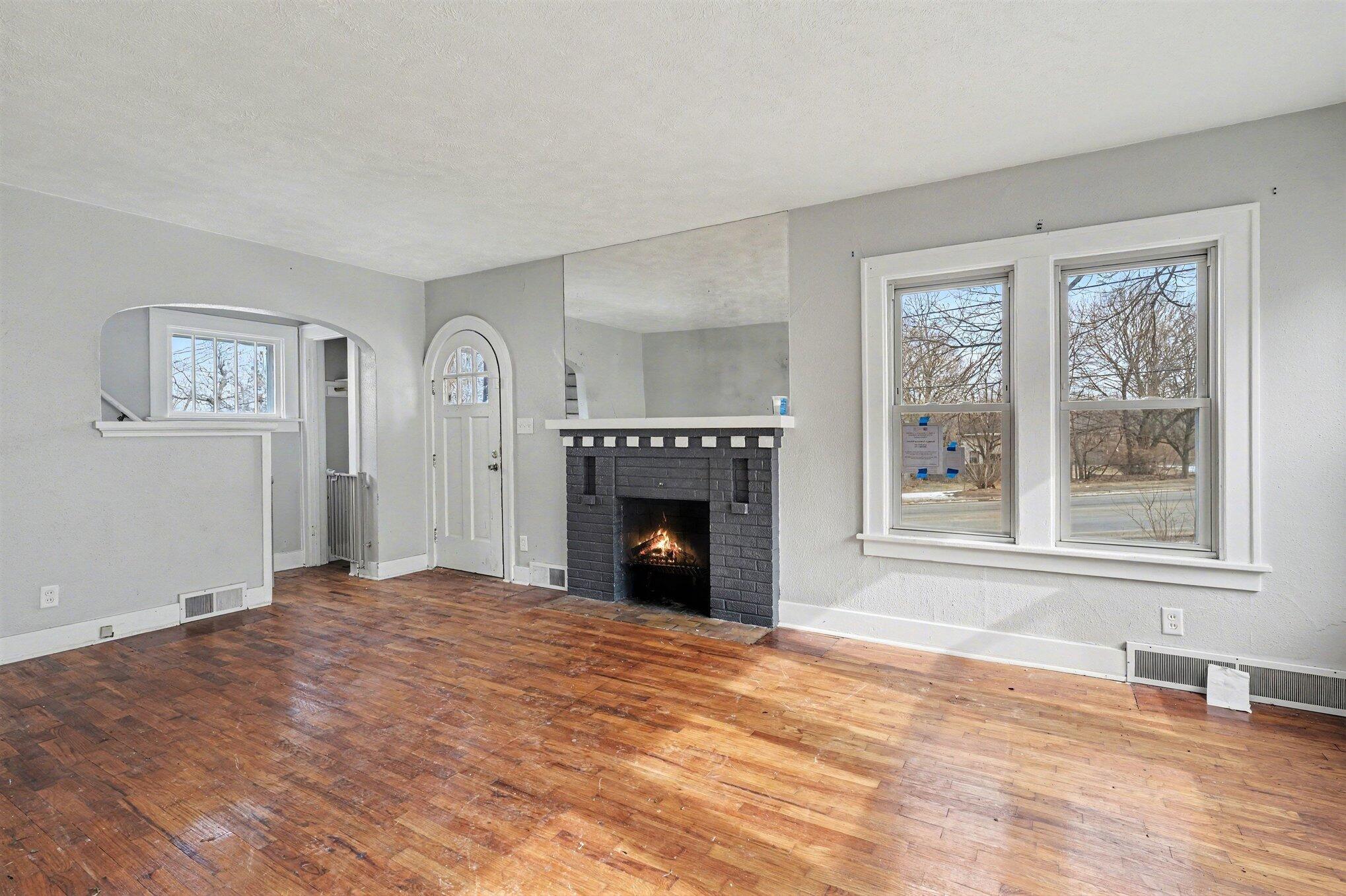 2326 S Burdick Street Kalamazoo MI 49001