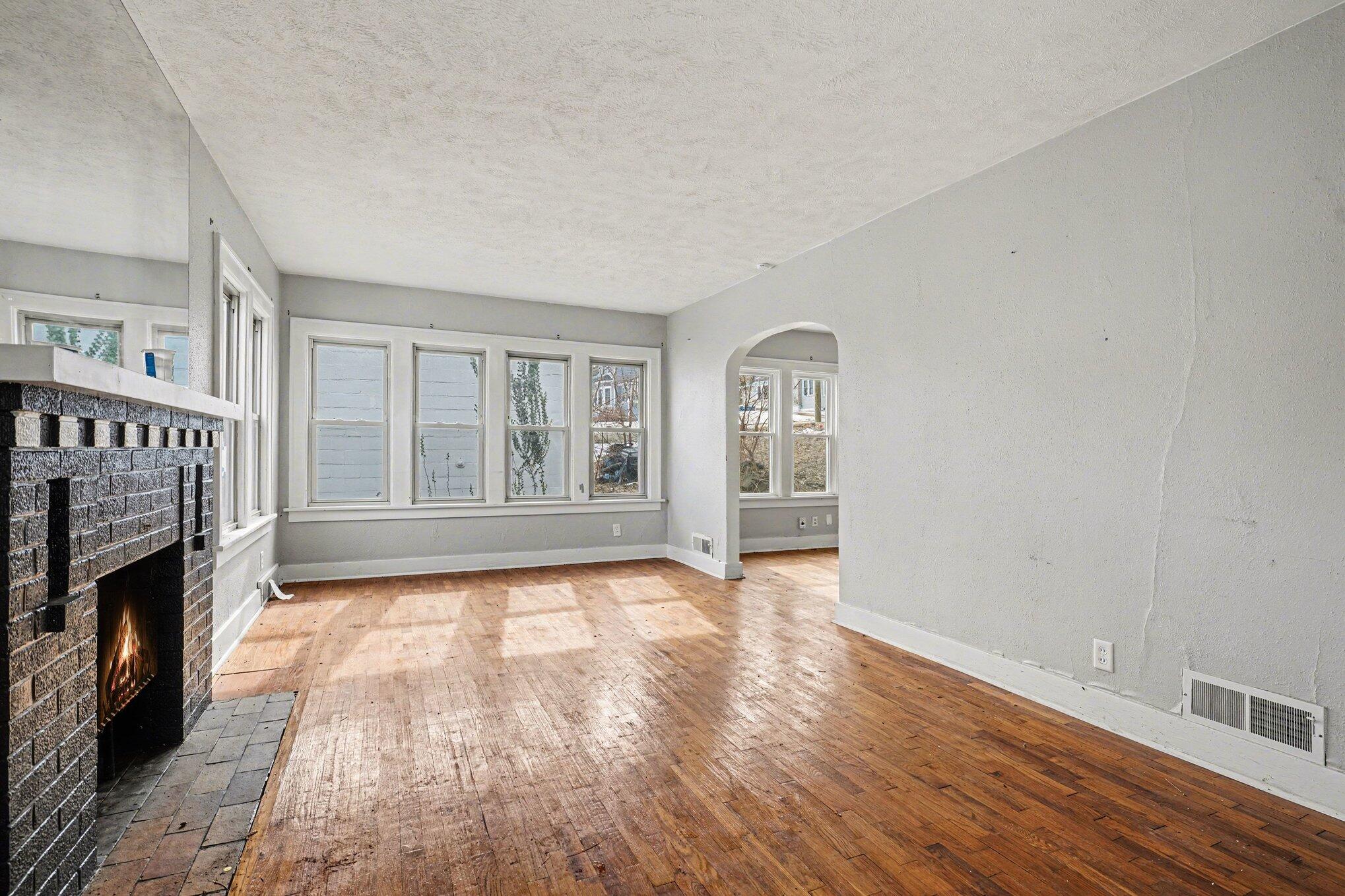 2326 S Burdick Street Kalamazoo MI 49001