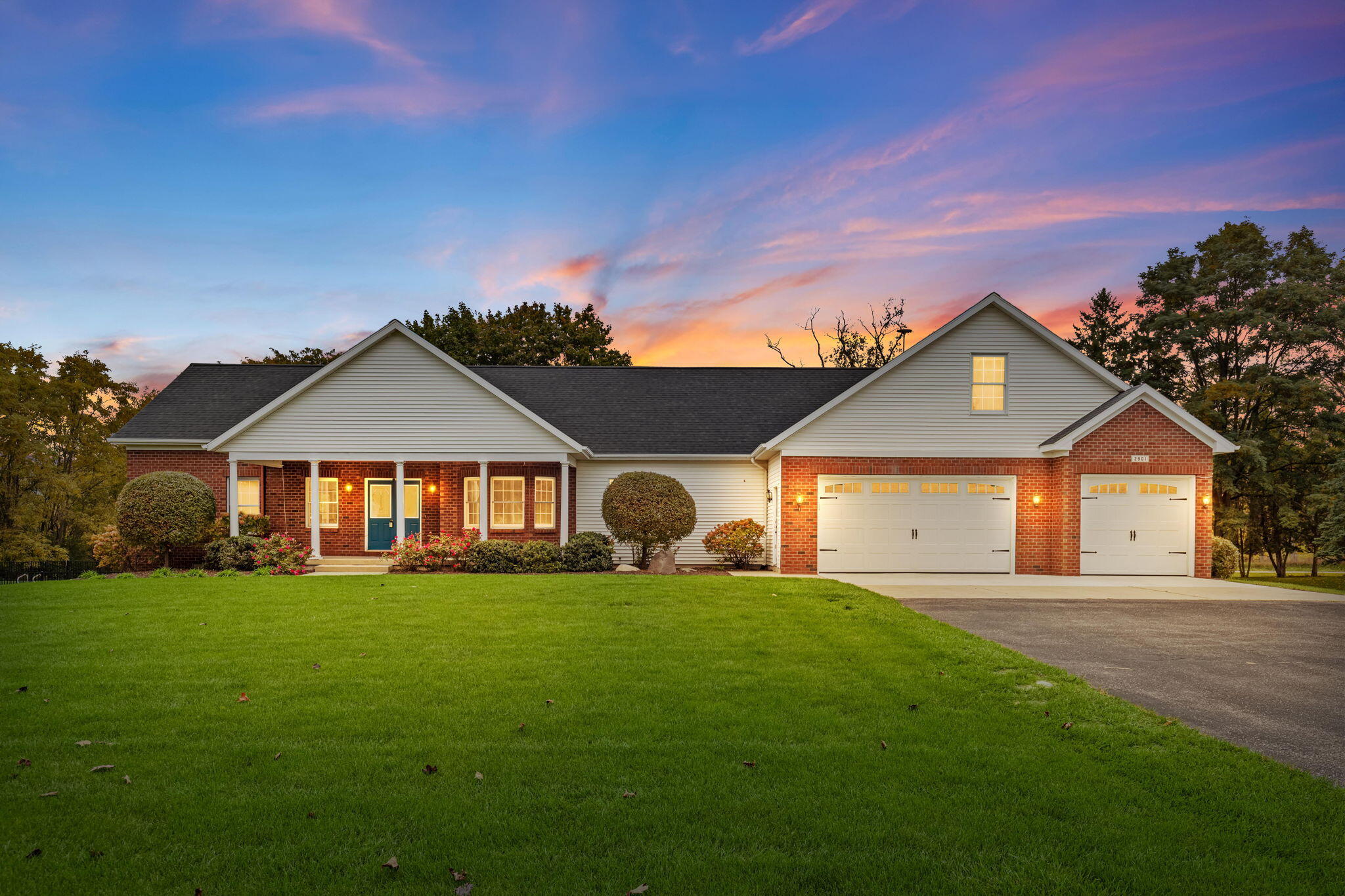2901 Hoogewind Drive NW Grand Rapids MI 49544