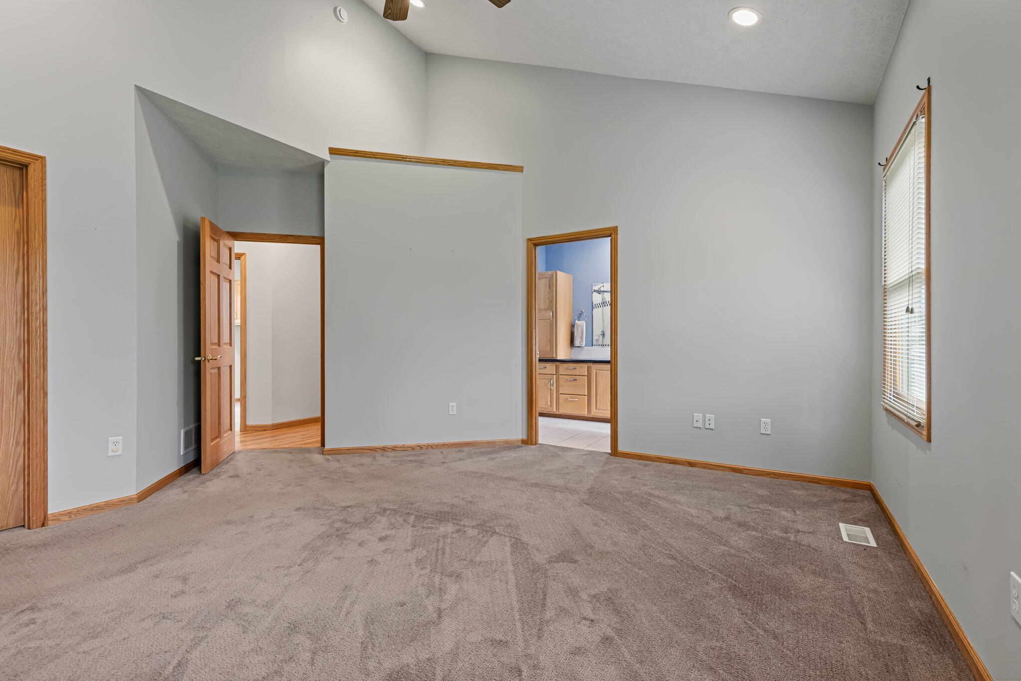 2901 Hoogewind Drive NW Grand Rapids MI 49544