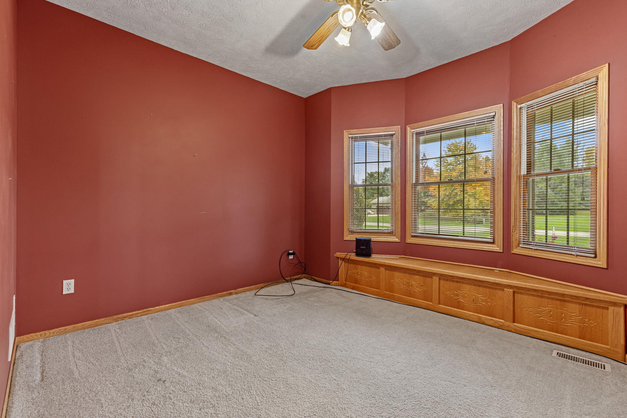 2901 Hoogewind Drive NW Grand Rapids MI 49544