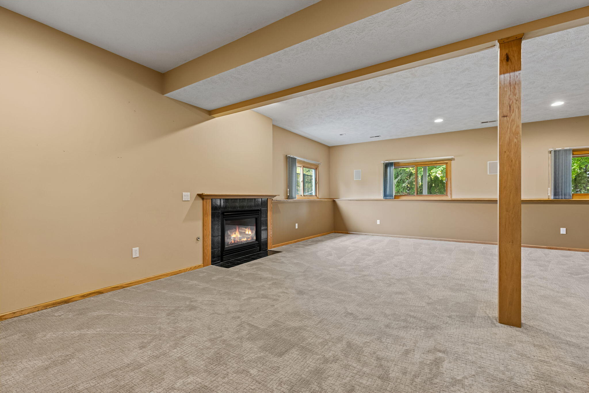 2901 Hoogewind Drive NW Grand Rapids MI 49544