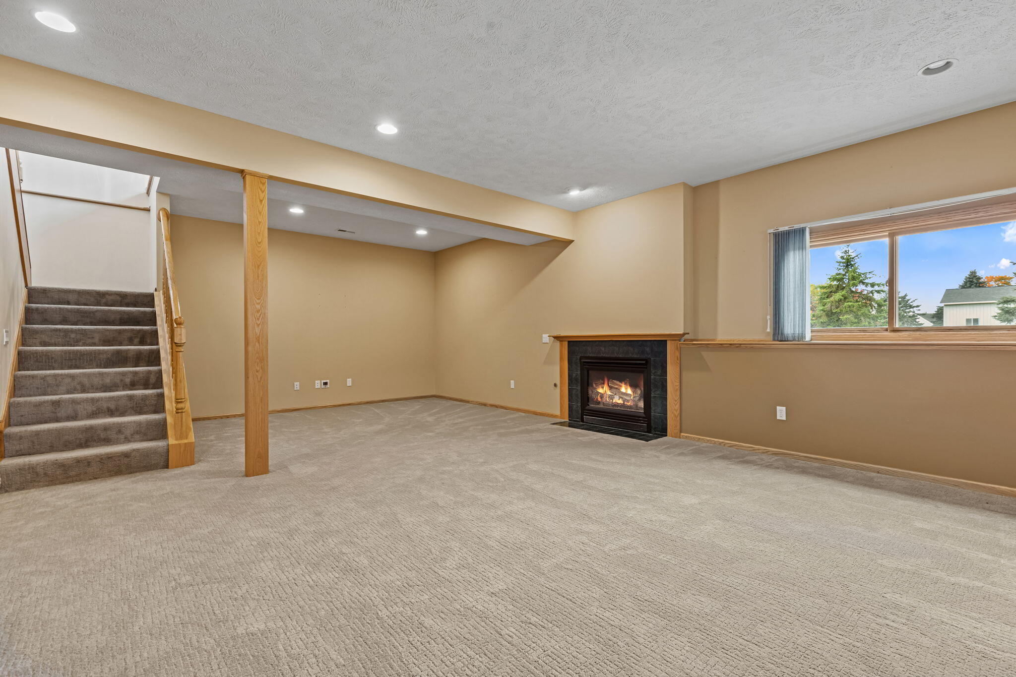 2901 Hoogewind Drive NW Grand Rapids MI 49544