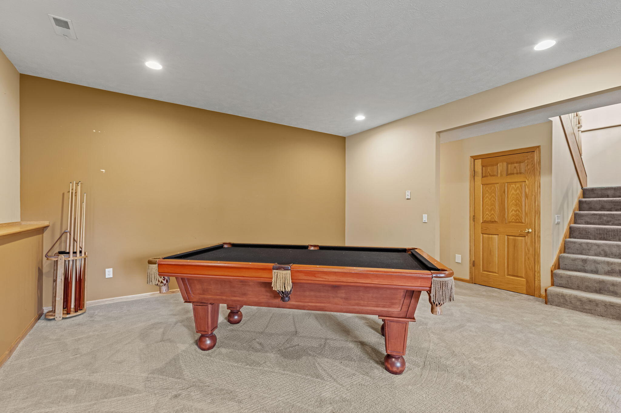 2901 Hoogewind Drive NW Grand Rapids MI 49544