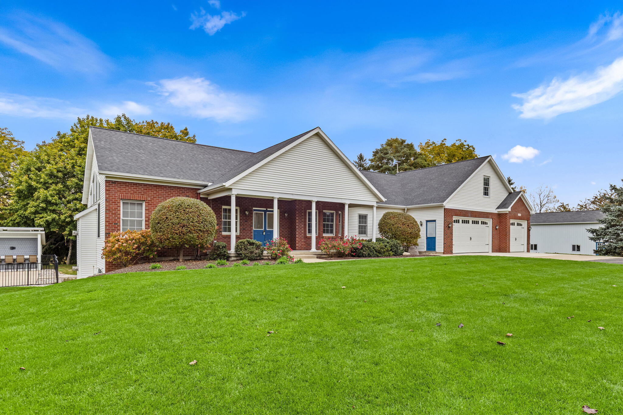 2901 Hoogewind Drive NW Grand Rapids MI 49544
