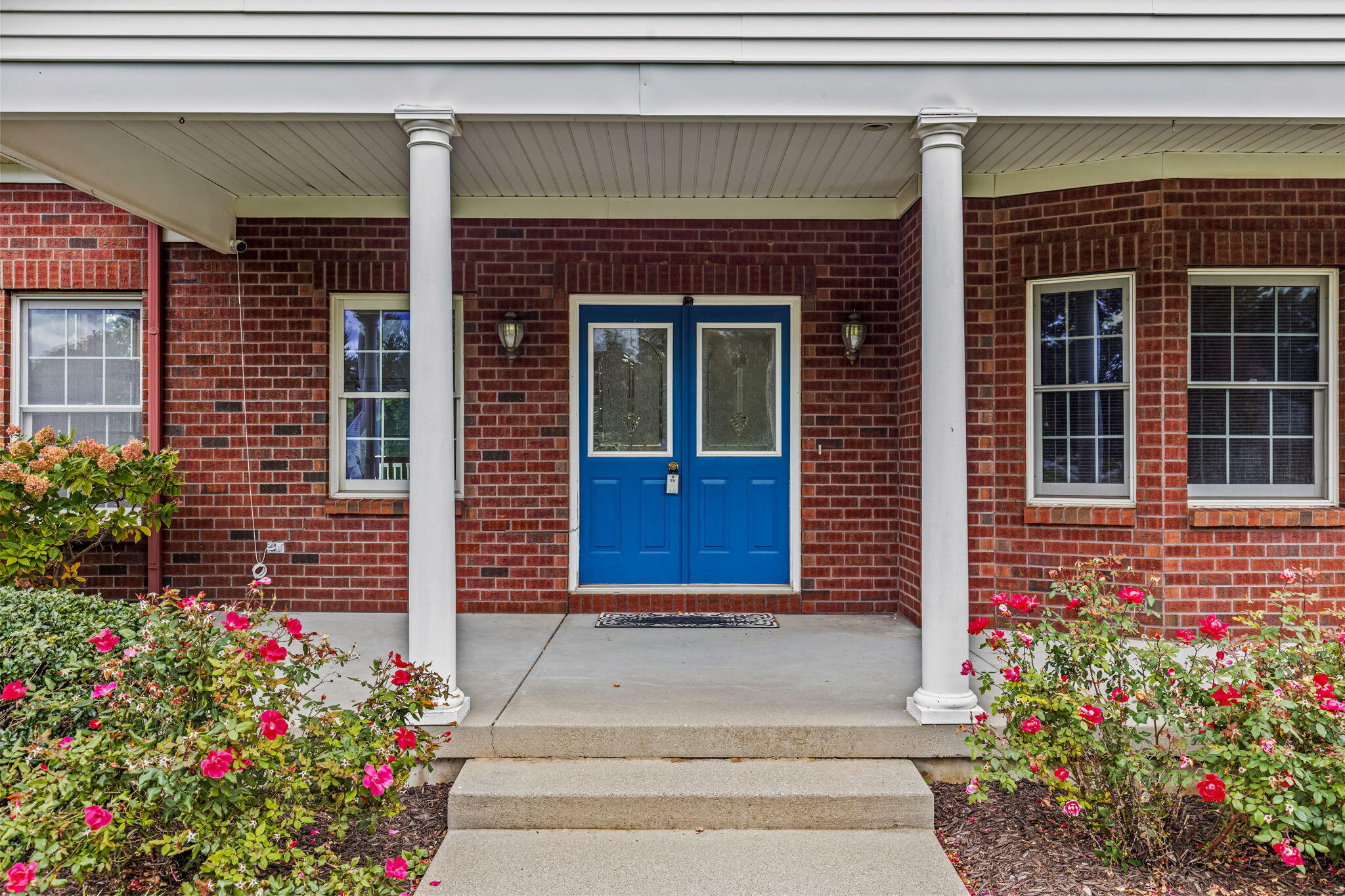 2901 Hoogewind Drive NW Grand Rapids MI 49544