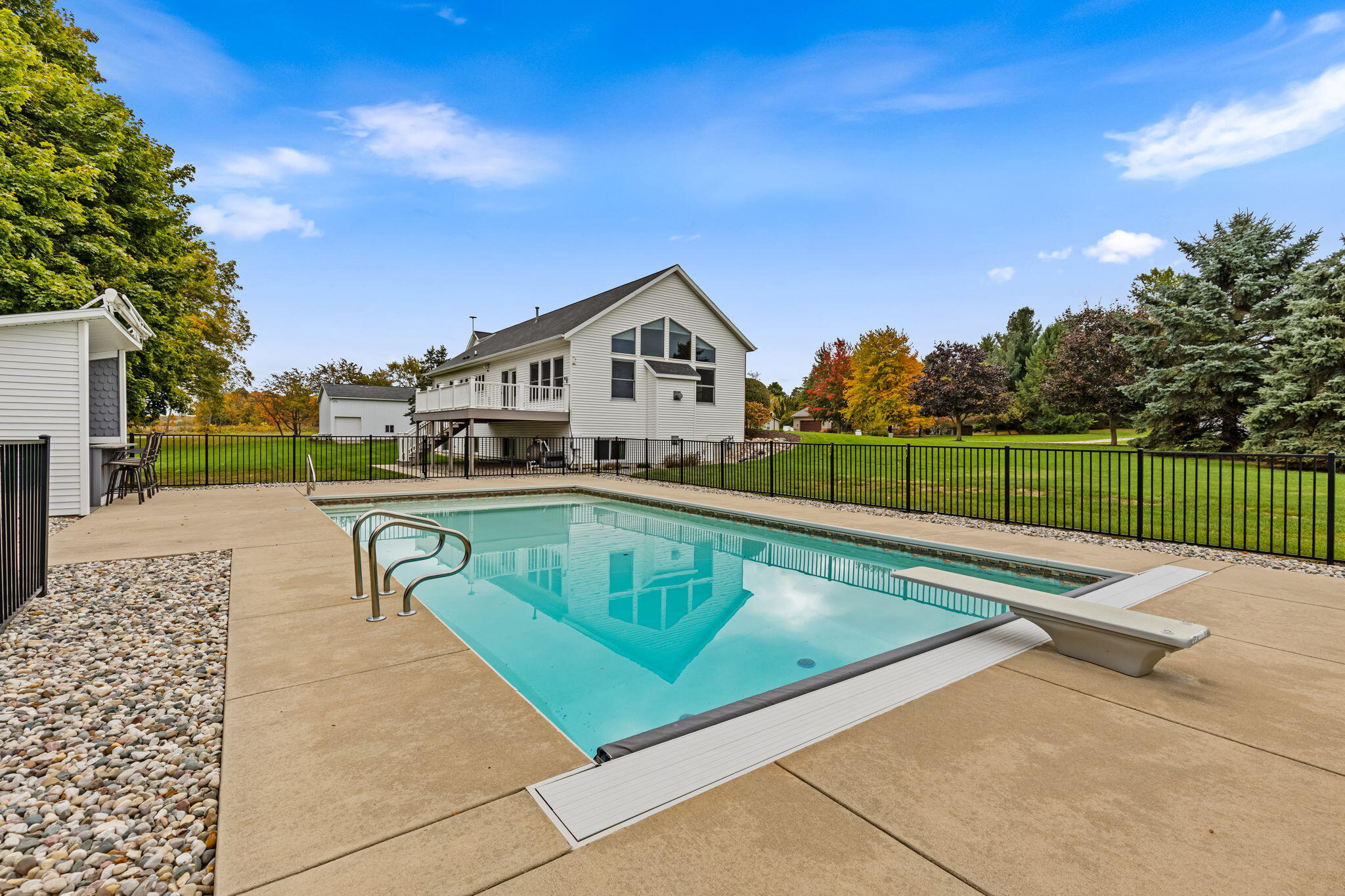 2901 Hoogewind Drive NW Grand Rapids MI 49544