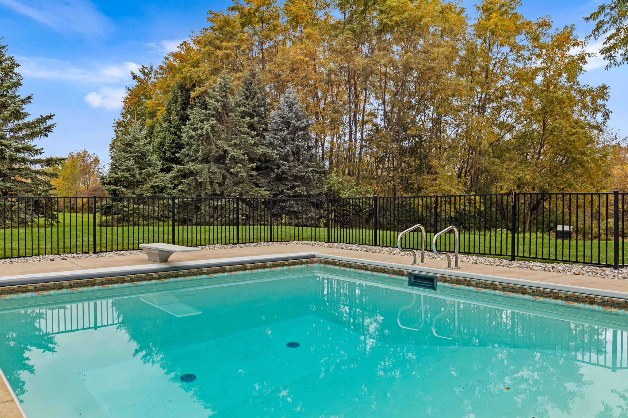 2901 Hoogewind Drive NW Grand Rapids MI 49544
