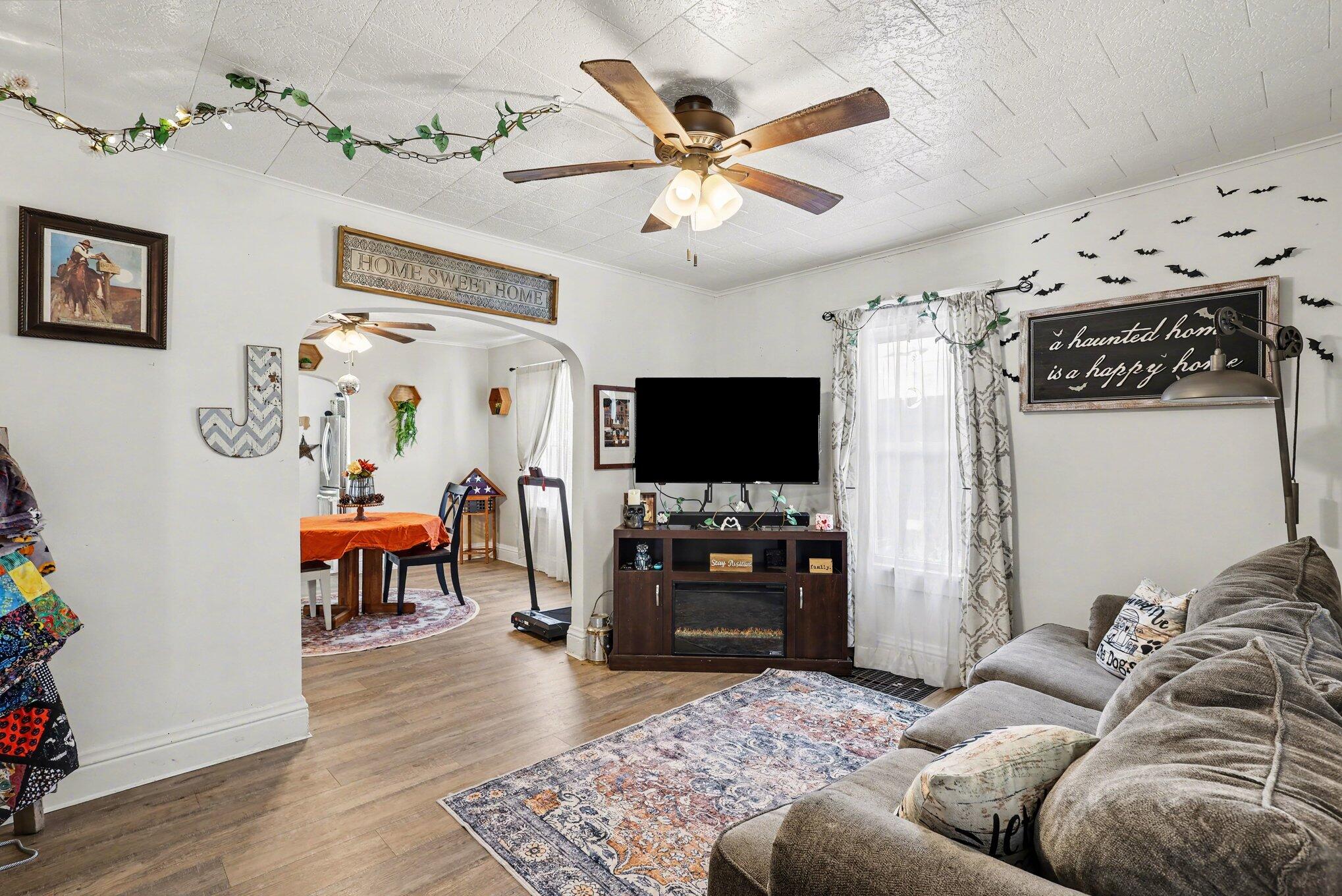 889 Fleming Avenue Muskegon MI 49442