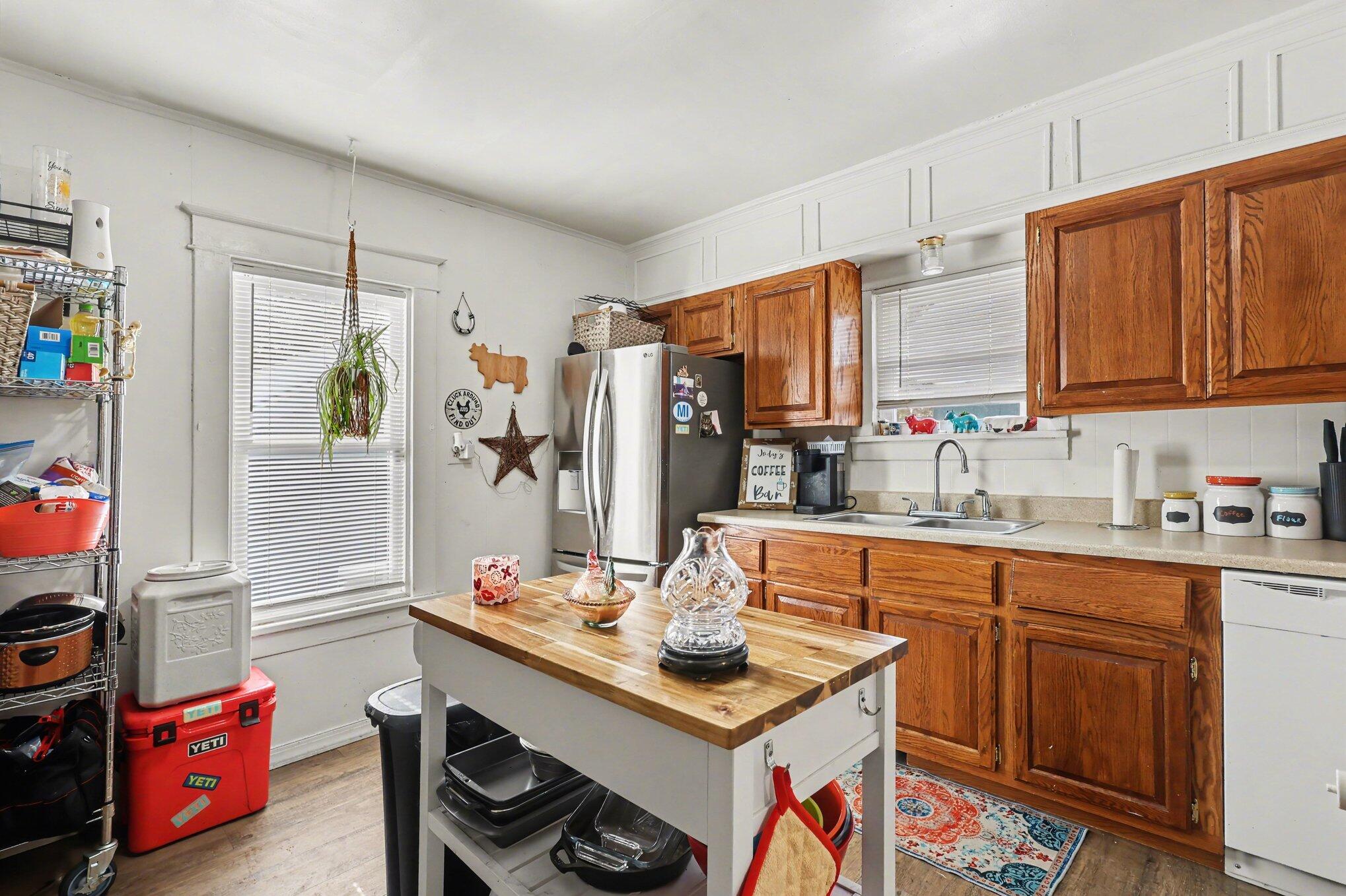 889 Fleming Avenue Muskegon MI 49442