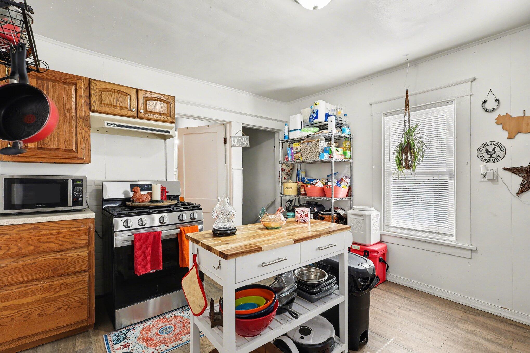 889 Fleming Avenue Muskegon MI 49442